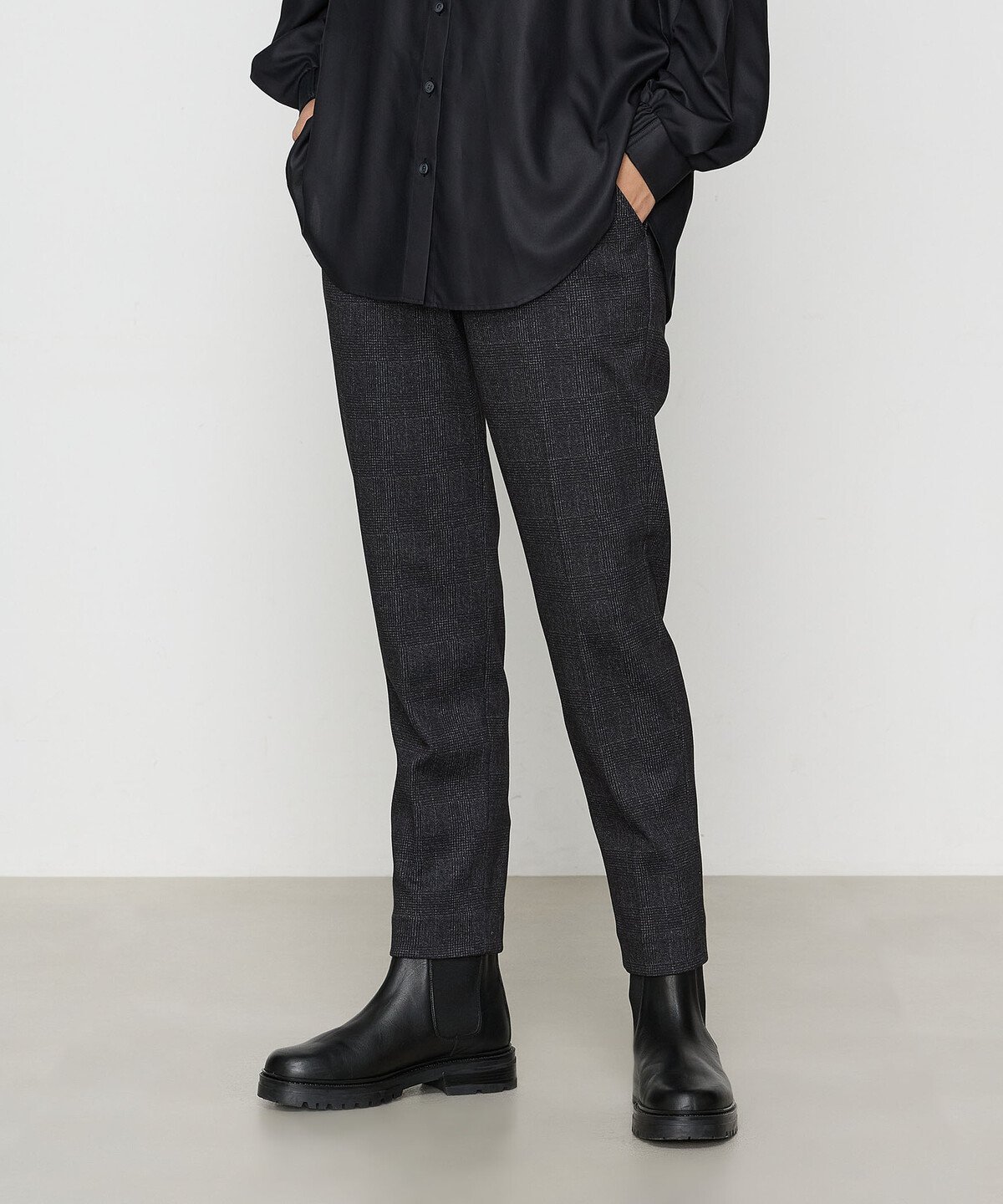 【コムサ/COMME CA】のハイテンション のびのびあったか裏起毛パンツ インテリア・キッズ・メンズ・レディースファッション・服の通販 founy(ファニー) 　ファッション　Fashion　レディースファッション　Fashion for Women　パンツ　Pants & Trousers　おすすめ　Recommended / Our Picks　ストレッチ　Stretch, Stretchy Fabric　センター　Center, Center Line　人気　Popular, Best Seller　ビジネス 仕事 通勤　Business / Work / Commuting　冬　Winter / This Winter　定番　Standard, Basic Item　05:ブラック系|ID: prp329100004832360 ipo3291000000035187320