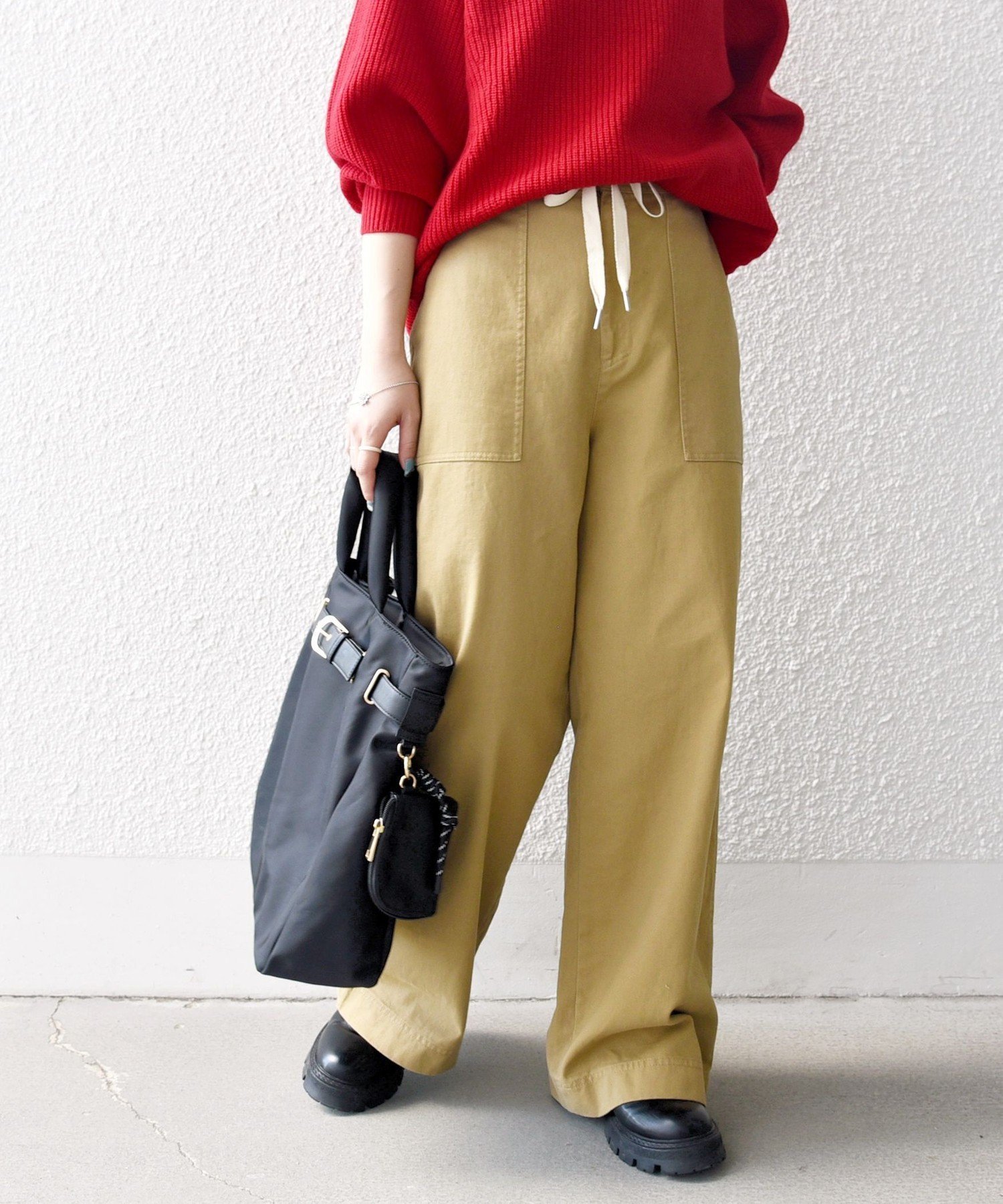 【シップス フォー ウィメン/SHIPS】のSHIPS any 洗濯機可能 ドロスト イージー ワイド ストレート ベイカー パンツ インテリア・キッズ・メンズ・レディースファッション・服の通販 founy(ファニー) 　ファッション　Fashion　レディースファッション　Fashion for Women　パンツ　Pants & Trousers　洗える　Machine Washable　ストレート　Straight, Straight Cut　トレンド　Trend, Trending Now　ドローコード　Drawcord, Drawstring Cord　定番　Standard, Basic Item　フロント　Front, Front Design　ワイド　Wide, Wide Fit　おすすめ　Recommended / Our Picks　2025年　2025　2025-2026秋冬・A/W　Autumn/Winter 2025–26 AW25–26　ベージュ|ID: prp329100004832369 ipo3291000000035187428