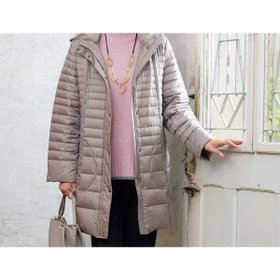 【ミゼール/MISSEL】の【フード取り外し可】軽量 ソフトタフタダウンコート 人気、トレンドファッション・服の通販 founy(ファニー) ファッション Fashion レディースファッション Fashion for Women アウター Coat / Outerwear Collection コート・ロングコート・ピーコート Long Coats, Peacoats & More ダウンジャケット・軽量ダウン Warm & Lightweight Down Jackets エレガント 上品 Elegant グラデーション Gradient, Ombre 軽量 Lightweight, Ultra Light スタンド Stand Collar, Upright Stand セーター Sweater, Knitwear タフタ Taffeta, Structured Fabric ダウン Down, Puffer ドット Polka Dot, Dot Pattern 人気 Popular, Best Seller 長袖 Long Sleeve, Full Sleeve ポケット Pocket, Pocket Detail おすすめ Recommended / Our Picks |ID:prp329100004832385