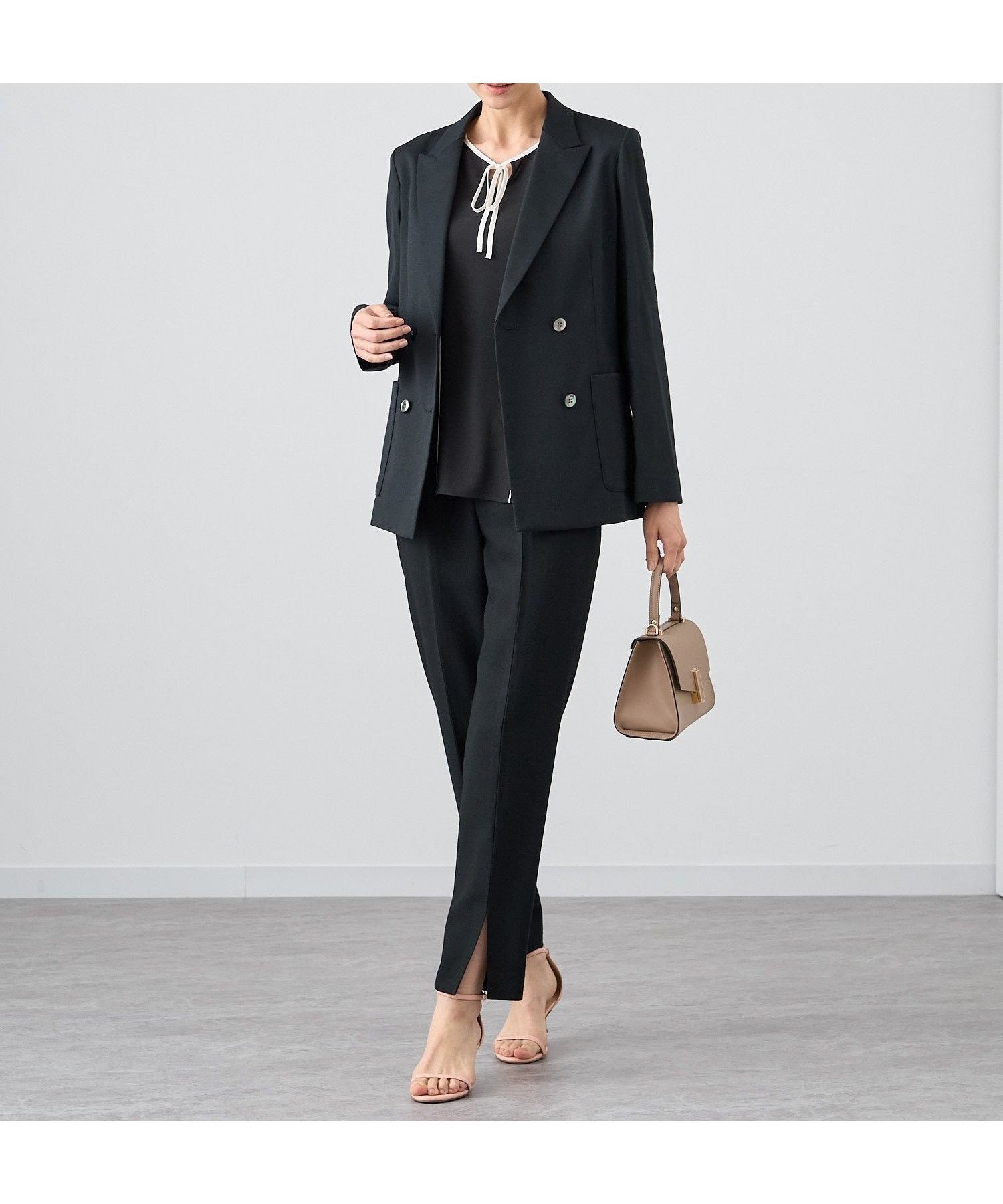 【アナイ/ANAYI】のカラミコットンダブルジャケット インテリア・キッズ・メンズ・レディースファッション・服の通販 founy(ファニー) 　ファッション　Fashion　レディースファッション　Fashion for Women　アウター　Coat / Outerwear Collection　レディースジャケット・軽アウター　Jackets　ショート　Short, Short Length　ジャケット　Jacket, Outerwear　ストレッチ　Stretch, Stretchy Fabric　スマート　Smart, Elegant　ダブル　Double, Double-Breasted　定番　Standard, Basic Item　バランス　Balance, Style Balance　ベーシック　Basic, Essential　ポケット　Pocket, Pocket Detail　羽織　Haori, Light Jacket　S/S・春夏　SS, Spring/Summer, Warm Season　再入荷　Restock / Back in Stock　夏　Summer　ビジネス 仕事 通勤　Business / Work / Commuting　black|ID: prp329100004832389 ipo3291000000035187667