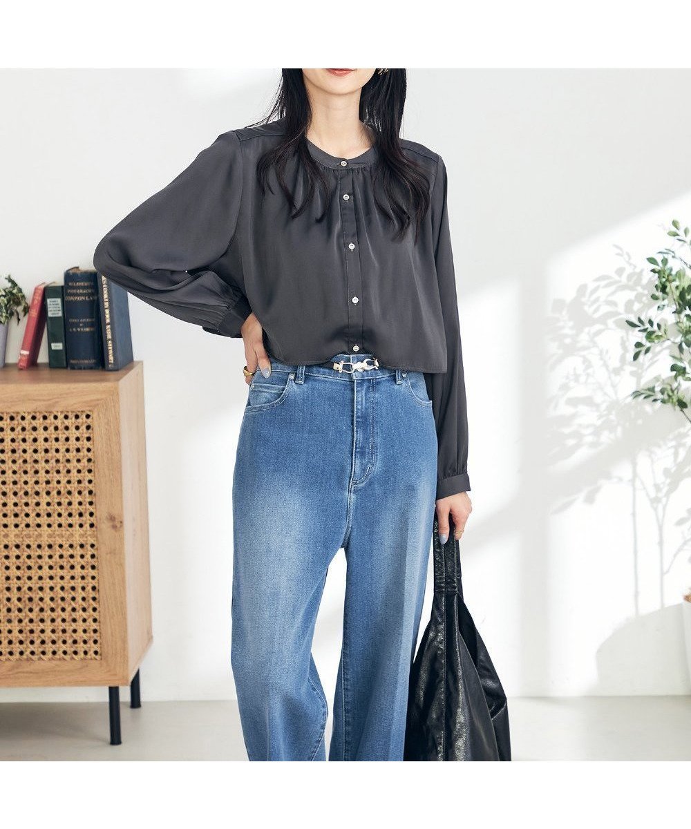 【アー ヴェー ヴェー/a.v.v】の【前後2WAY】レイヤード風サテンブラウス インテリア・キッズ・メンズ・レディースファッション・服の通販 founy(ファニー) 　ファッション　Fashion　レディースファッション　Fashion for Women　トップス・カットソー　Cut & Sew Tops　シャツ・ブラウス・オフィスカジュアル　Elegant Blouses & Button-Ups　カーディガン　Cardigan, Knitwear　吸水　Absorbent, Quick-Dry　サテン　Satin, Glossy Fabric　ジャケット　Jacket, Outerwear　なめらか　Smooth, Silky Texture　ベーシック　Basic, Essential　再入荷　Restock / Back in Stock　夏　Summer　ビジネス 仕事 通勤　Business / Work / Commuting　ダークグレー|ID: prp329100004832478 ipo3291000000035188668