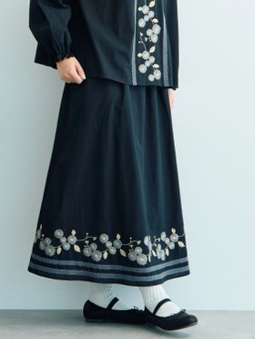 【サマンサモスモス/Samansa Mos2】の【WEB限定】花柄刺繍ギャザースカート 人気、トレンドファッション・服の通販 founy(ファニー) ファッション Fashion レディースファッション Fashion for Women スカート Skirts ギャザー Gathered, Ruffled シンプル Simple, Minimal セットアップ Set-Up, Coordinated Outfit |ID:prp329100004832484