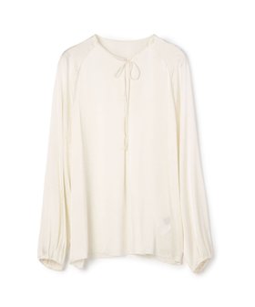 【トゥモローランド/TOMORROWLAND】のウォッシャブルサテン ループラグランブラウス 人気、トレンドファッション・服の通販 founy(ファニー) ファッション Fashion レディースファッション Fashion for Women トップス・カットソー Cut & Sew Tops シャツ・ブラウス・オフィスカジュアル Elegant Blouses & Button-Ups サテン Satin, Glossy Fabric シルク Silk, 100% Silk シンプル Simple, Minimal スリーブ Sleeve, Long Sleeve / Short Sleeve タオル Towel, Bath Towel リボン Ribbon, Bow エレガント 上品 Elegant セレモニー Ceremony |ID:prp329100004832492
