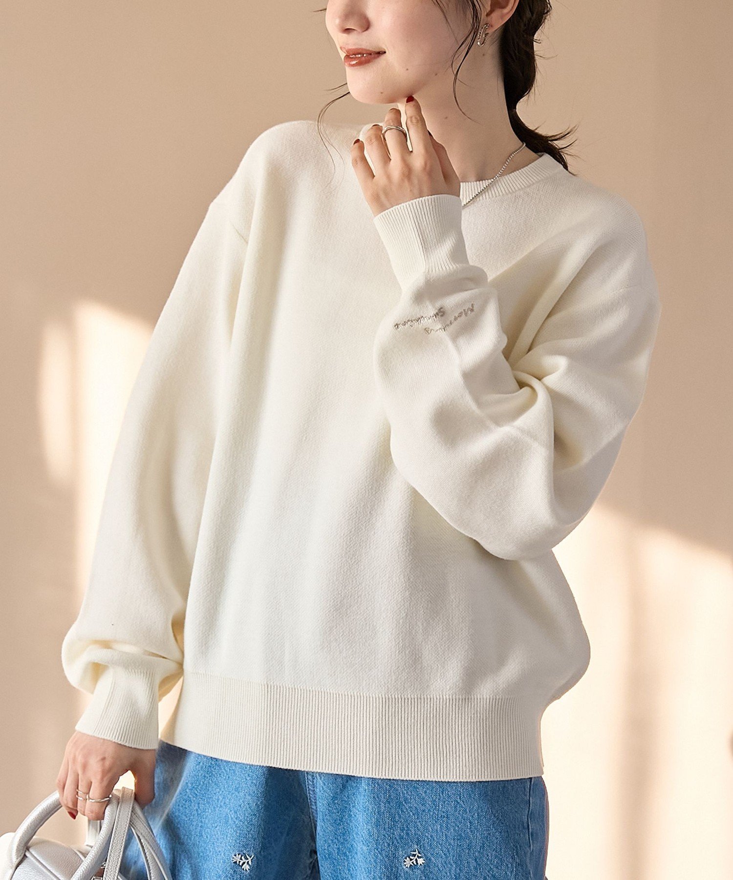 【コーエン/COEN】の【選べる6色展開 / スプリングカラー】袖刺繍 スウェットライクハイゲージニット インテリア・キッズ・メンズ・レディースファッション・服の通販 founy(ファニー) 　ファッション　Fashion　レディースファッション　Fashion for Women　トップス・カットソー　Cut & Sew Tops　ニット　Knit Tops & Sweaters　レディースパーカー・カジュアルフーディー　Casual Hoodies & Sweatshirts　スウェット・クルーネックトップス　Sweatshirts & Crewnecks / Relaxed Fit Sweat Tops　春　Spring　コンパクト　Compact, Small Size　ジャケット　Jacket, Outerwear　スニーカー　Sneakers, Trainers　スプリング　Spring, Spring Collection　スマート　Smart, Elegant　タートルネック　Turtleneck, High Neck　定番　Standard, Basic Item　長袖　Long Sleeve, Full Sleeve　パステル　Pastel, Soft Color　リラックス　Relax, Relaxed Fit　おすすめ　Recommended / Our Picks　エレガント 上品　Elegant　2026年　2026　OFF WHITE|ID: prp329100004832563 ipo3291000000035189638