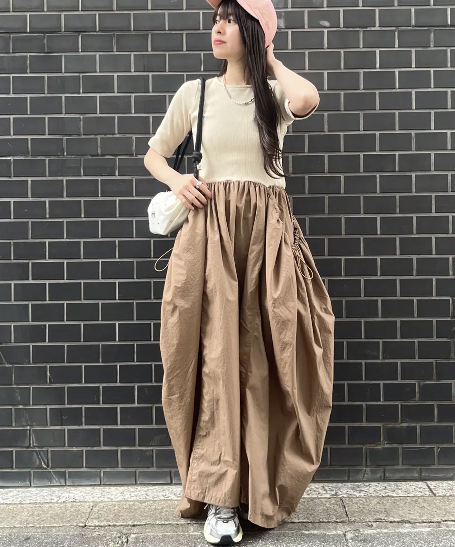 【ローズバッド/ROSE BUD】のDOCKING DRESS インテリア・キッズ・メンズ・レディースファッション・服の通販 founy(ファニー) 　ファッション　Fashion　レディースファッション　Fashion for Women　ワンピース　Dresses　フォーマル・パーティードレス・結婚式用ドレス　Elegant & Casual Dresses　アクセサリー　Fashion Accessories　キャップ　Cap, Baseball Cap　ギャザー　Gathered, Ruffled　サンダル　Sandals, Summer Shoes　スニーカー　Sneakers, Trainers　ドッキング　Docking, Mixed Material　ベーシック　Basic, Essential　再入荷　Restock / Back in Stock　おすすめ　Recommended / Our Picks　エレガント 上品　Elegant　BEIGE|ID: prp329100004832587 ipo3291000000035189749