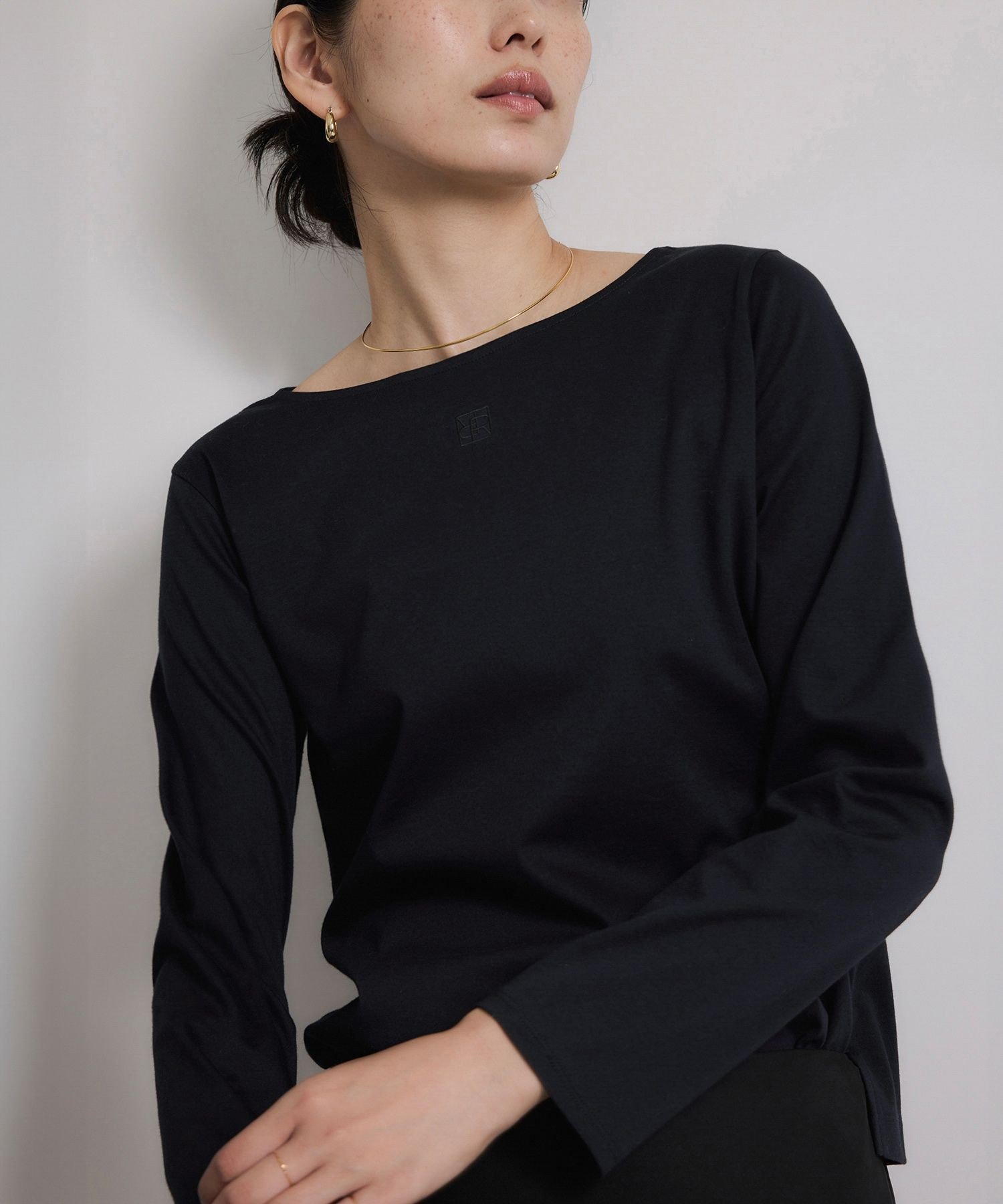 【ロペ/ROPE'】のアナグラム刺繍 ロングスリーブカットソー/イージーケア 人気、トレンドファッション・服の通販 founy(ファニー) 　ファッション　Fashion　レディースファッション　Fashion for Women　トップス・カットソー　Cut & Sew Tops　カットソー・ベーシックTシャツ　Cut-and-Sewn Tops / Stretch Tees & Basics　インナー　Innerwear　秋　Autumn　カットソー　Cut and Sewn Top　カーディガン　Cardigan, Knitwear　シンプル　Simple, Minimal　ジャケット　Jacket, Outerwear　ツイード　Twill, Twill Weave　バランス　Balance, Style Balance　ボトム　Bottoms, Lower Wear　ボーダー　Border, Stripe　ポケット　Pocket, Pocket Detail　リラックス　Relax, Relaxed Fit　ワンポイント　One Point, Statement Accent　おすすめ　Recommended / Our Picks　 other-1|ID: prp329100004832702 ipo3291000000035191058