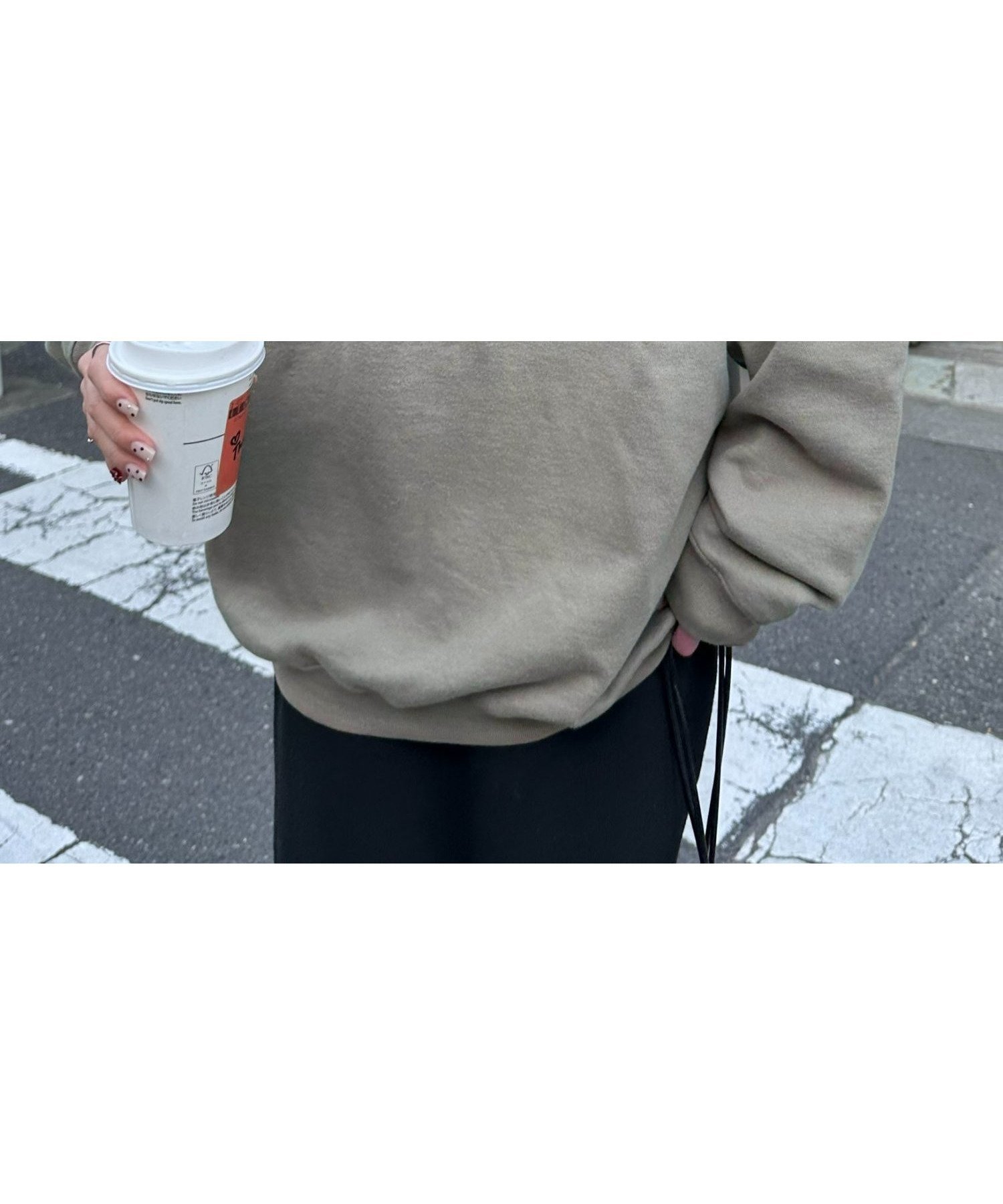 【ディスコート/Discoat】の【ユニセックス】サンフェード加工ヒビワレロゴスウェット インテリア・キッズ・メンズ・レディースファッション・服の通販 founy(ファニー) 　ファッション　Fashion　レディースファッション　Fashion for Women　トップス・カットソー　Cut & Sew Tops　レディースパーカー・カジュアルフーディー　Casual Hoodies & Sweatshirts　スウェット・クルーネックトップス　Sweatshirts & Crewnecks / Relaxed Fit Sweat Tops　ショルダー　Shoulder, Shoulder Strap　スウェット / スエット　Sweatshirt, Sweatwear　ドロップ　Drop Shoulder, Dropped Style　プリント　Print, Printed Pattern　ヴィンテージ　Vintage Style　グレージュ|ID: prp329100004832713 ipo3291000000035191209