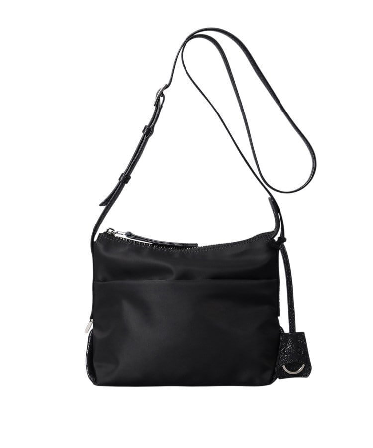 【ヒロフ/HIROFU】の【リベロ】ナイロン ショルダーバッグ S(商品番号 P25-39315) インテリア・キッズ・メンズ・レディースファッション・服の通販 founy(ファニー) 　ファッション　Fashion　レディースファッション　Fashion for Women　イタリア　Italy　コンパクト　Compact, Small Size　軽量　Lightweight, Ultra Light　ショルダー　Shoulder, Shoulder Strap　スポーティ　Sporty, Casual Athletic　スマート　Smart, Elegant　財布　Wallet, Purse　チャーム　Charm, Pendant　パッチ　Patch, Appliqué　フェミニン　Feminine, Girly　ポケット　Pocket, Pocket Detail　ポーチ　Pouch, Small Case　メタル　Metal, Metal Parts　リップ　Lip, Lip Motif　おすすめ　Recommended / Our Picks　旅行　Travel　エレガント 上品　Elegant　ブラック|ID: prp329100004832725 ipo3291000000035191361