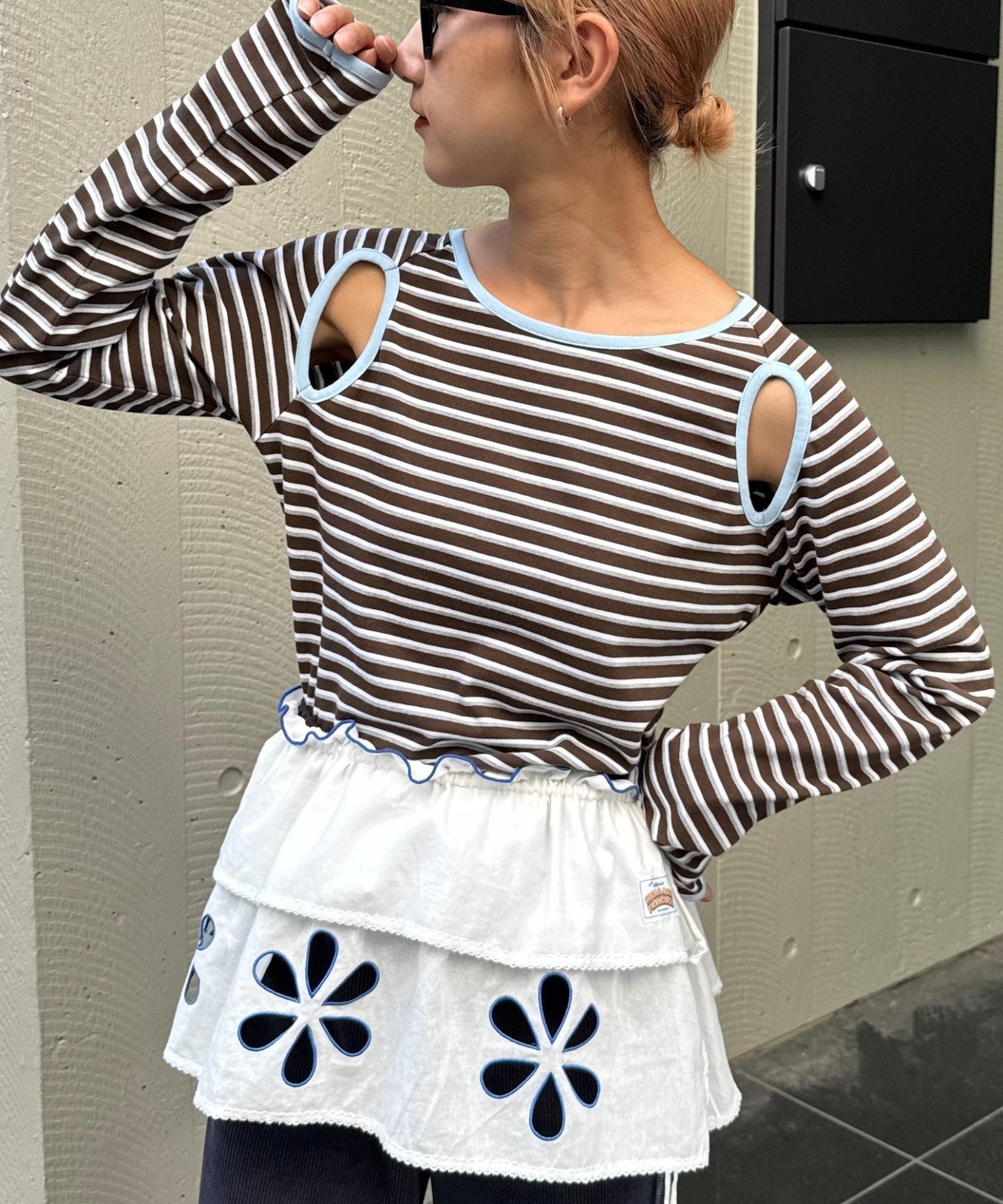 【チャオパニックティピー/CIAOPANIC TYPY】のH.SカットアウトマルチボーダーTEE インテリア・キッズ・メンズ・レディースファッション・服の通販 founy(ファニー) 　ファッション　Fashion　レディースファッション　Fashion for Women　インナー　Innerwear　カラフル　Colorful Design　カーゴパンツ　Cargo Pants, Utility Pants　ガーリー　Girly, Feminine Style　キャップ　Cap, Baseball Cap　キャミ　Camisole, Cami Top　コンパクト　Compact, Small Size　スニーカー　Sneakers, Trainers　スリット　Slit, Slit Detail　スリーブ　Sleeve, Long Sleeve / Short Sleeve　チューブ　Tube, Tube Top　デニム　Denim, Jeans Material　トレンド　Trend, Trending Now　バランス　Balance, Style Balance　ボーダー　Border, Stripe　ワイド　Wide, Wide Fit　おすすめ　Recommended / Our Picks　ブラウン|ID: prp329100004833014 ipo3291000000035193066