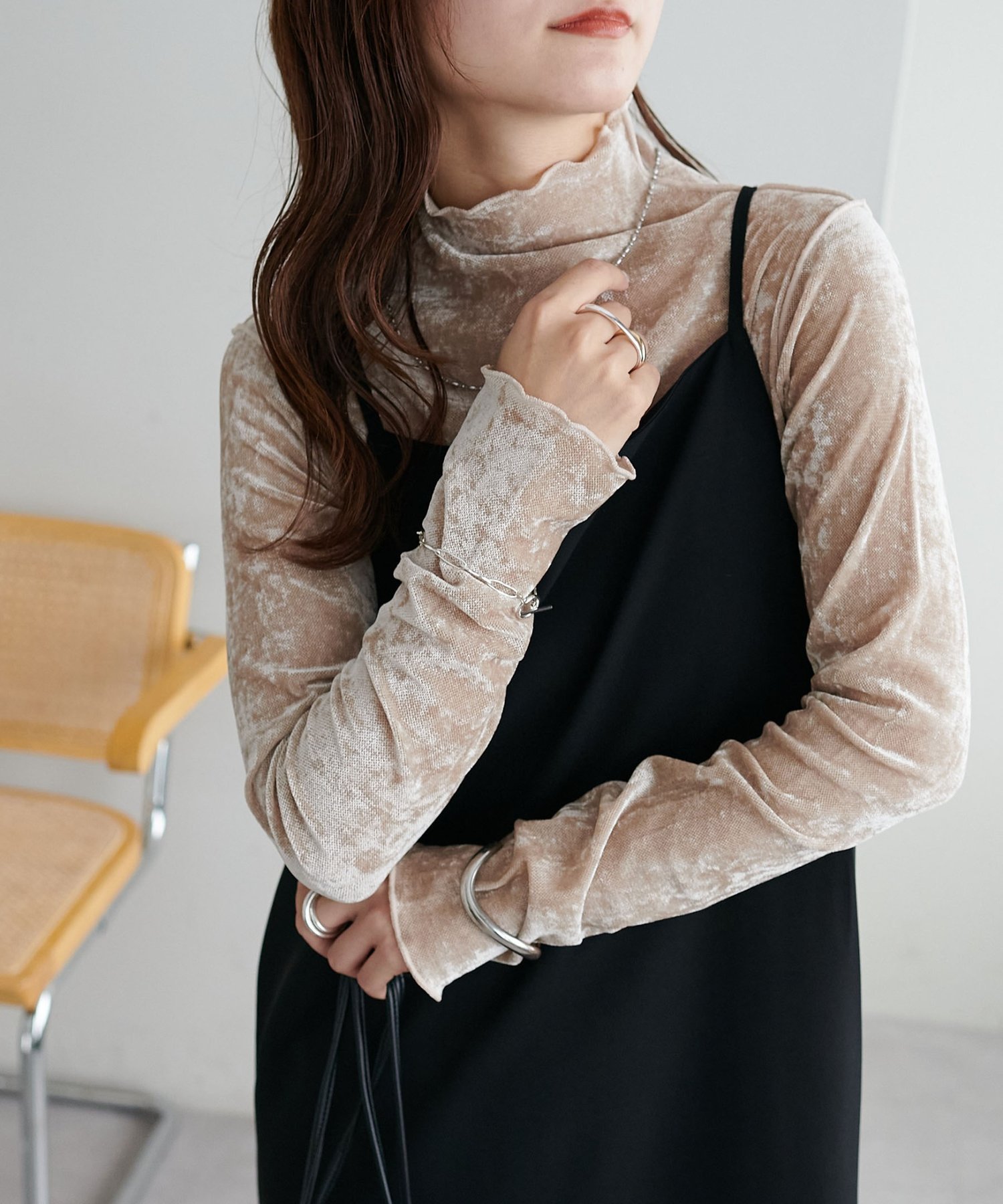 【ディスコート/Discoat】の【WEB限定】前後2WAYフロッキーメッシュボトルネックプルオーバー インテリア・キッズ・メンズ・レディースファッション・服の通販 founy(ファニー) 　ファッション　Fashion　レディースファッション　Fashion for Women　トップス・カットソー　Cut & Sew Tops　カジュアルプルオーバー・ニットトップス　Pullovers & Knit Tops / Casual Pullovers　おすすめ　Recommended / Our Picks　インナー　Innerwear　シアー　Sheer, See-Through　ジャケット　Jacket, Outerwear　スウェット / スエット　Sweatshirt, Sweatwear　ハイネック　High Neck, Mock Neck　パーカー　Hoodie, Parka　フェミニン　Feminine, Girly　グレージュ|ID: prp329100004833035 ipo3291000000035193346