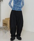 【メゾンスペシャル/MAISON SPECIAL】のTuck Balloon Volume Pants 人気、トレンドファッション・服の通販 founy(ファニー) ファッション Fashion レディースファッション Fashion for Women パンツ Pants & Trousers クラシカル Classical, Vintage-Inspired バランス Balance, Style Balance パターン Pattern, Design Print フォルム Silhouette, Form エレガント 上品 Elegant thumbnail BLK|ID: prp329100004833146 ipo3291000000035194647