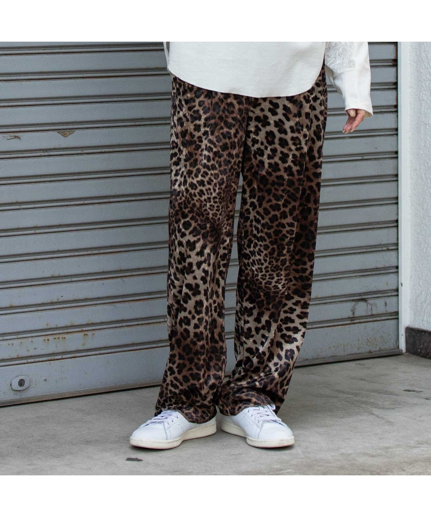 【ミューニック/Munich】のメッシュベロア レオパードプリントベロアイージーパンツ 人気、トレンドファッション・服の通販 founy(ファニー) 　ファッション　Fashion　レディースファッション　Fashion for Women　パンツ　Pants & Trousers　ギャザー　Gathered, Ruffled　シアー　Sheer, See-Through　ショート　Short, Short Length　ストレッチ　Stretch, Stretchy Fabric　ストレート　Straight, Straight Cut　トレンド　Trend, Trending Now　定番　Standard, Basic Item　プリント　Print, Printed Pattern　ベロア　Velour, Soft Velvet　メッシュ　Mesh, Net Fabric　レオパード　Leopard, Animal Print　ワイド　Wide, Wide Fit　A/W・秋冬　Autumn/Winter　おすすめ　Recommended / Our Picks　エレガント 上品　Elegant　2025年　2025　2025-2026秋冬・A/W　Autumn/Winter 2025–26 AW25–26　 other-1|ID: prp329100004833280 ipo3291000000035195892