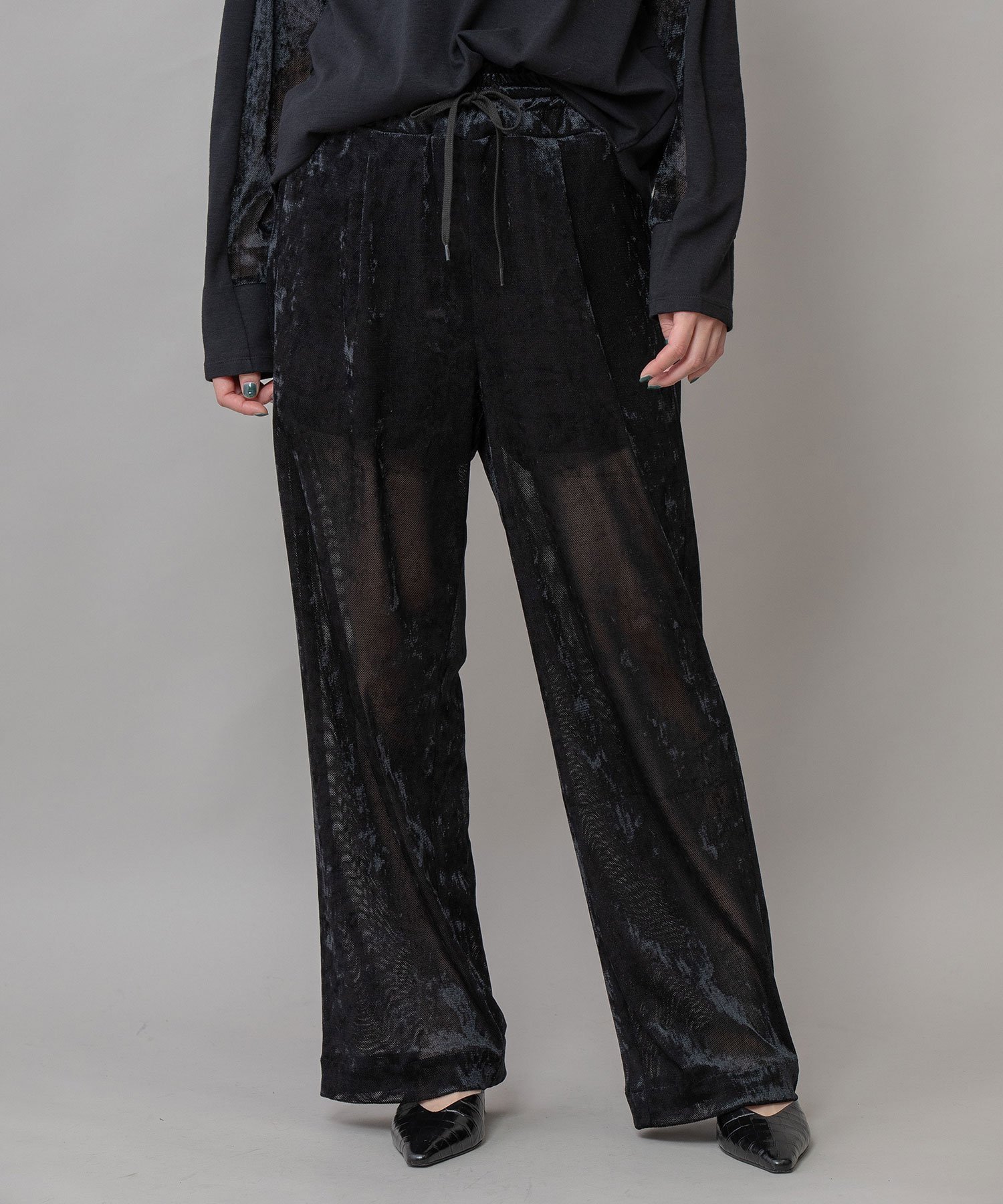 【ミューニック/Munich】のメッシュベロア レオパードプリントベロアイージーパンツ インテリア・キッズ・メンズ・レディースファッション・服の通販 founy(ファニー) 　ファッション　Fashion　レディースファッション　Fashion for Women　パンツ　Pants & Trousers　ギャザー　Gathered, Ruffled　シアー　Sheer, See-Through　ショート　Short, Short Length　ストレッチ　Stretch, Stretchy Fabric　ストレート　Straight, Straight Cut　トレンド　Trend, Trending Now　定番　Standard, Basic Item　プリント　Print, Printed Pattern　ベロア　Velour, Soft Velvet　メッシュ　Mesh, Net Fabric　レオパード　Leopard, Animal Print　ワイド　Wide, Wide Fit　A/W・秋冬　Autumn/Winter　おすすめ　Recommended / Our Picks　エレガント 上品　Elegant　2025年　2025　2025-2026秋冬・A/W　Autumn/Winter 2025–26 AW25–26　blk|ID: prp329100004833280 ipo3291000000035195894