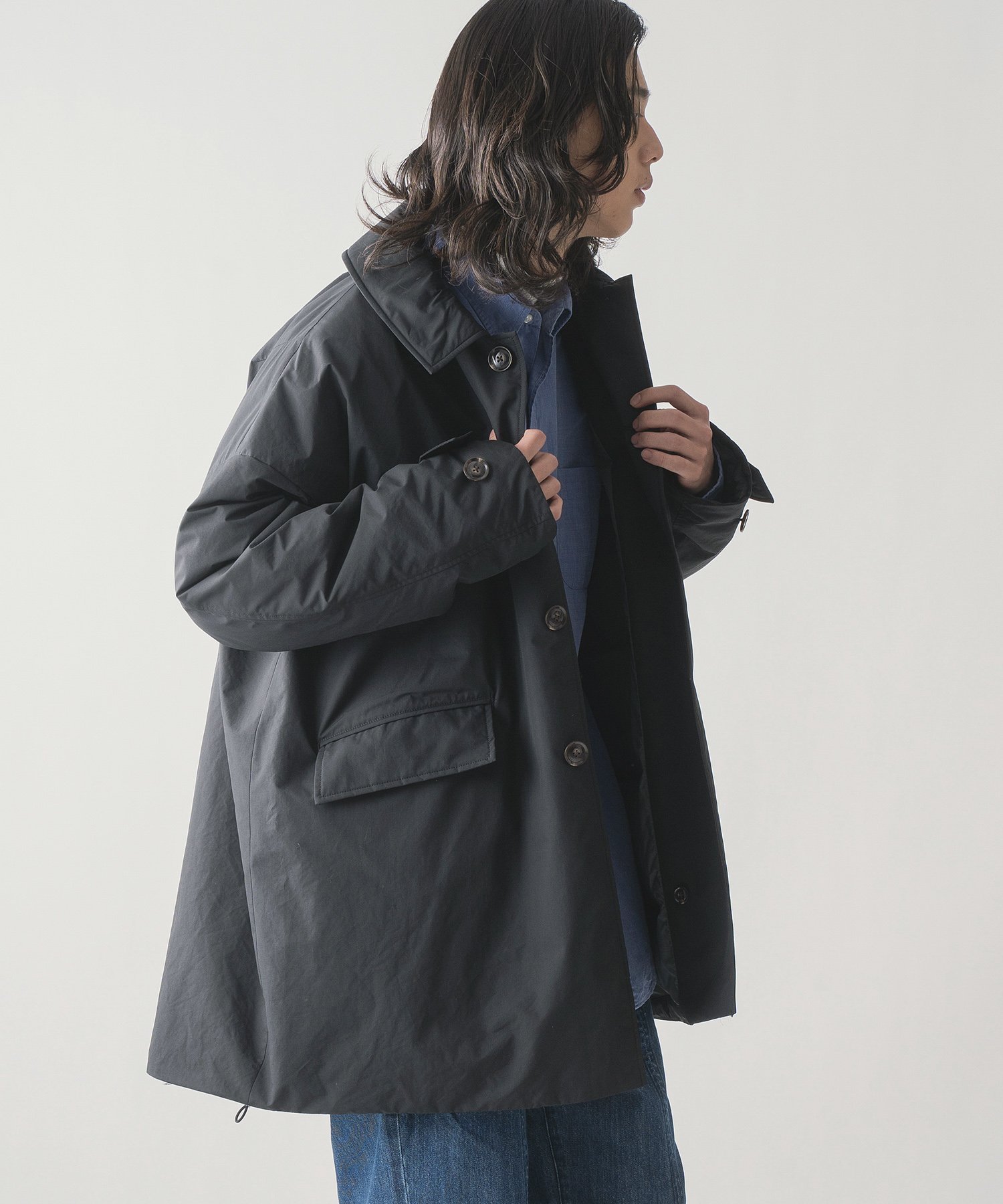 【ビーアパートメント/b apartment / MEN】の「miffew/ミフュー」BAL COLLAR OVER DOWN COAT インテリア・キッズ・メンズ・レディースファッション・服の通販 founy(ファニー) 　ファッション　Fashion　メンズファッション　Fashion for Men　アウター　Men's Coats Outerwear　ダウンジャケット / 軽量ダウン　Down Jackets & Coats　コレクション　Collection, Seasonal Line　スピンドル　Spindle, Drawcord　タフタ　Taffeta, Structured Fabric　ダウン　Down, Puffer　トレンド　Trend, Trending Now　フィット　Fit, Slim Fit　フラップ　Flap, Flap Pocket　ポケット　Pocket, Pocket Detail　ワイド　Wide, Wide Fit　冬　Winter / This Winter　再入荷　Restock / Back in Stock　おすすめ　Recommended / Our Picks　BLACK|ID: prp329100004833339 ipo3291000000035196614