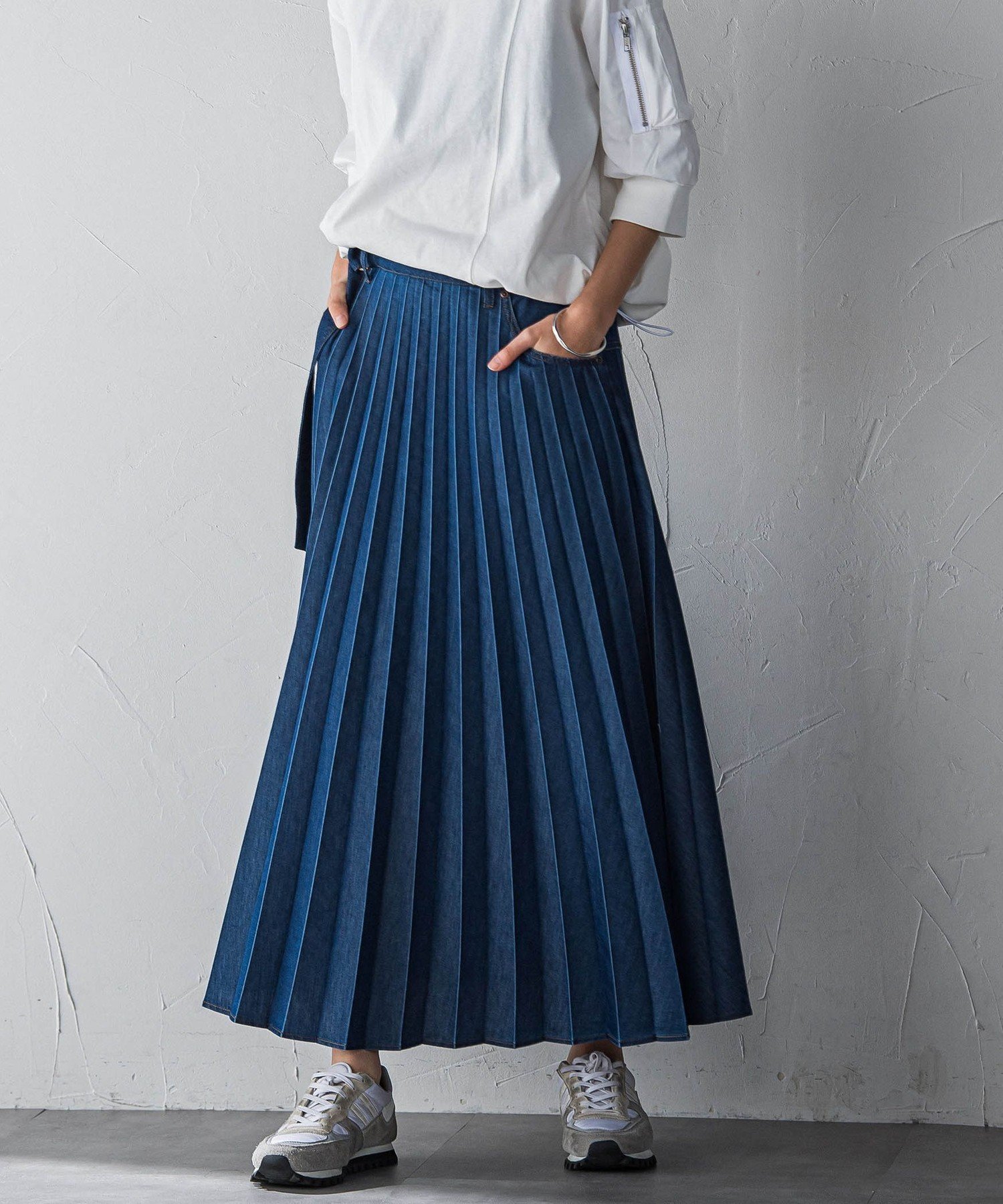 【メイソングレイ/MAYSON GREY】のデニムMIXライトプリーツスカート 人気、トレンドファッション・服の通販 founy(ファニー) 　ファッション　Fashion　レディースファッション　Fashion for Women　スカート　Skirts　プリーツスカート / 上品フェミニンスタイル　Pleated Skirts　春　Spring　カットソー　Cut and Sewn Top　セットアップ　Set-Up, Coordinated Outfit　デニム　Denim, Jeans Material　ドッキング　Docking, Mixed Material　プリーツ　Pleats, Pleated　S/S・春夏　SS, Spring/Summer, Warm Season　夏　Summer　2025年　2025　2025春夏・S/S　Spring/Summer 2025 SS25　 other-1|ID: prp329100004833355 ipo3291000000035196868