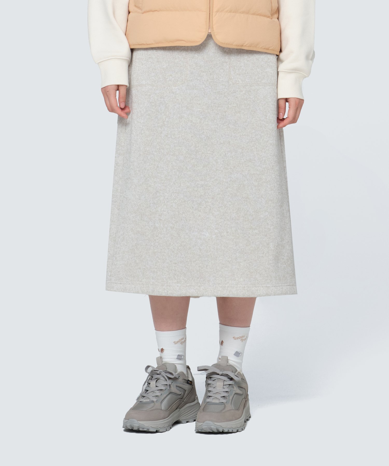 【スノーピーク/SNOW PEAK】のKnit skirt インテリア・キッズ・メンズ・レディースファッション・服の通販 founy(ファニー) 　ファッション　Fashion　レディースファッション　Fashion for Women　スカート　Skirts　アウトドア　Outdoor Clothing　コレクション　Collection, Seasonal Line　シンプル　Simple, Minimal　スリット　Slit, Slit Detail　ポケット　Pocket, Pocket Detail　ワンポイント　One Point, Statement Accent　冬　Winter / This Winter　A/W・秋冬　Autumn/Winter　LIGHT BEIGE|ID: prp329100004833359 ipo3291000000035196941