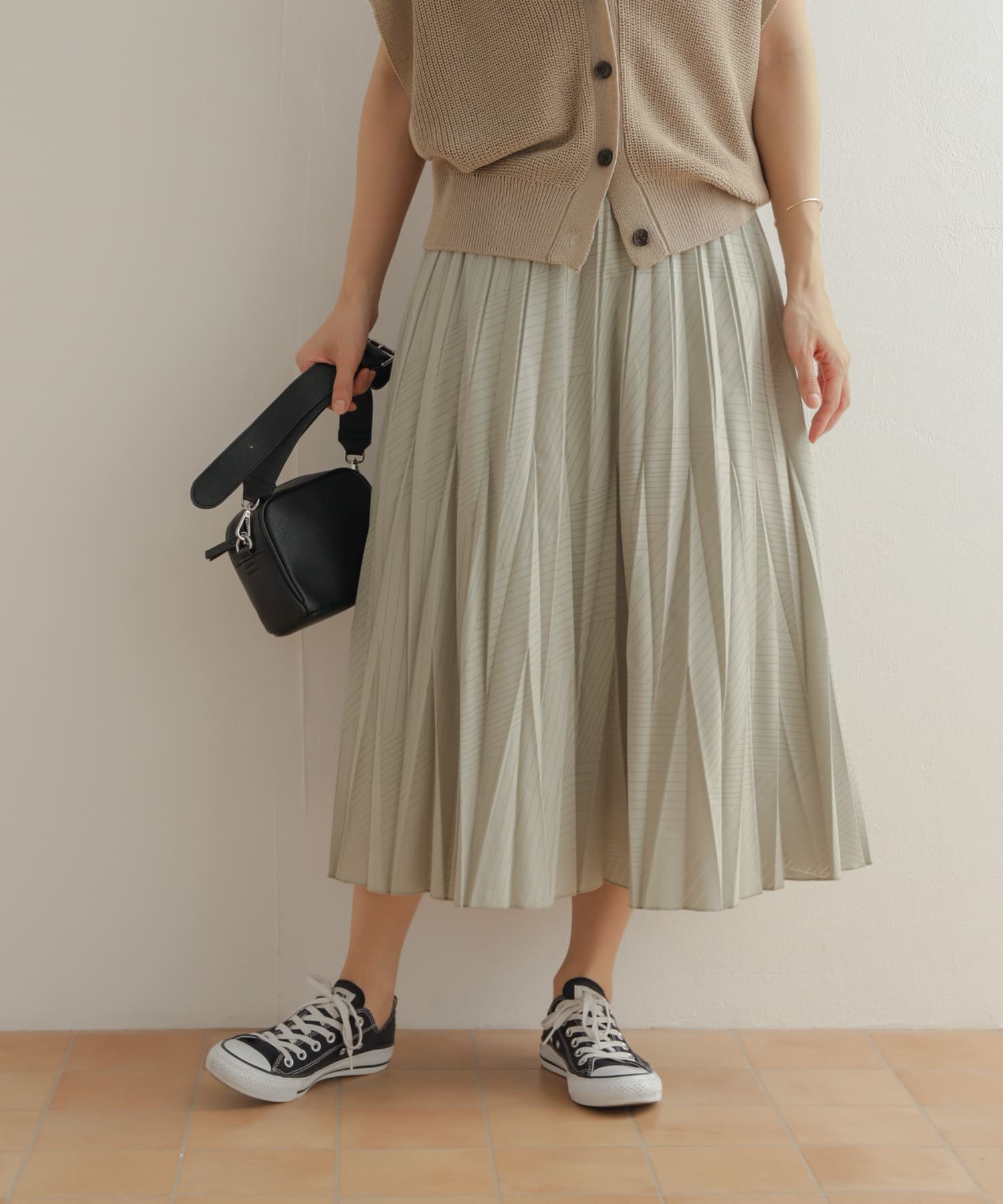 【アーバンリサーチ ドアーズ/URBAN RESEARCH DOORS】のオパール加工変形プリーツスカート インテリア・キッズ・メンズ・レディースファッション・服の通販 founy(ファニー) 　ファッション　Fashion　レディースファッション　Fashion for Women　スカート　Skirts　プリーツスカート / 上品フェミニンスタイル　Pleated Skirts　2024年　2024　2024春夏・S/S　Spring/Summer 2024 SS24　エアリー　Airy Texture　サイドジップ　Side Zip, Side Zipper　シアー　Sheer, See-Through　プリーツ　Pleats, Pleated　夏　Summer　S/S・春夏　SS, Spring/Summer, Warm Season　MINT|ID: prp329100004833381 ipo3291000000035197216