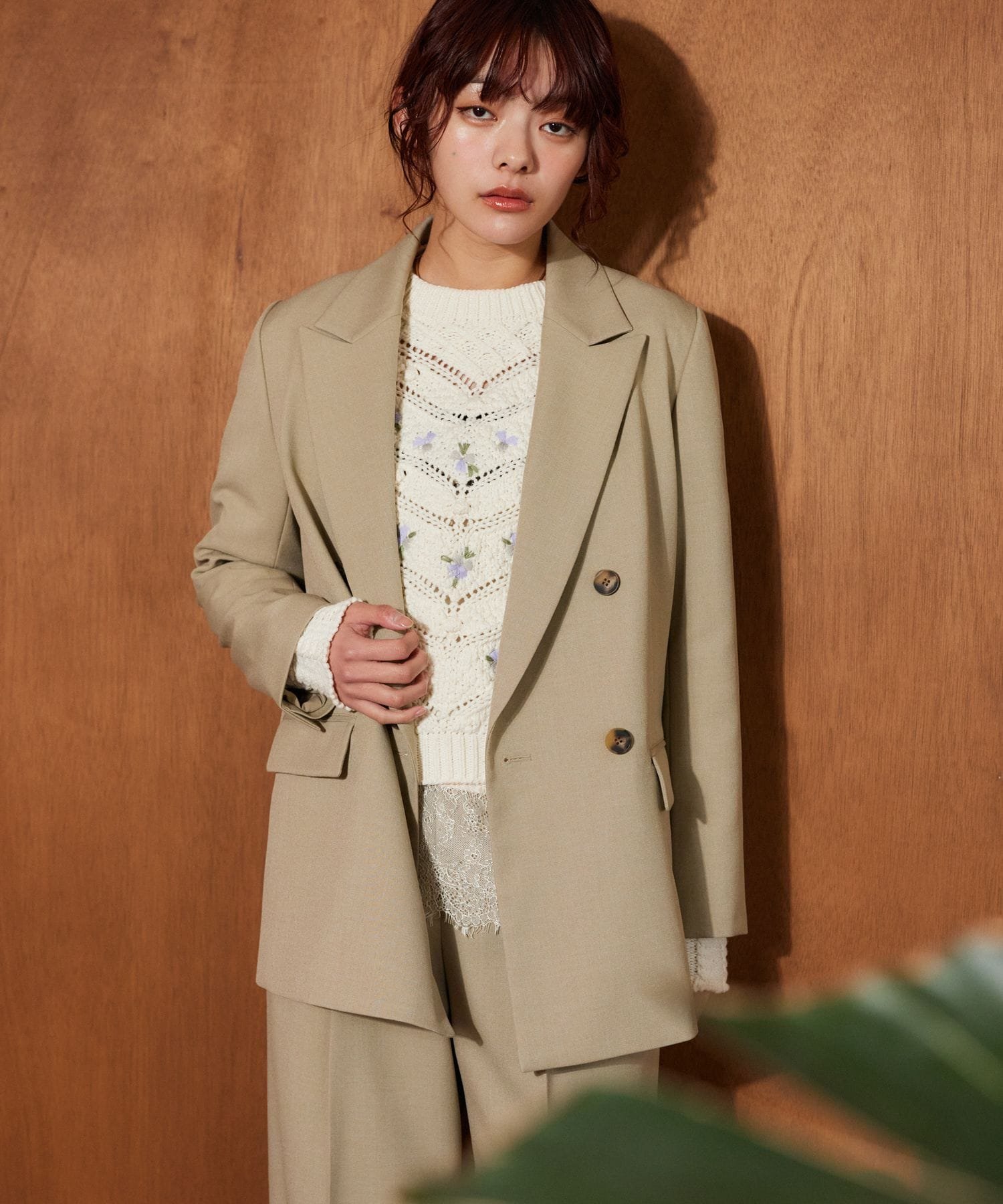 【ミスティ ウーマン/mysty woman】のピークドラペルジャケット インテリア・キッズ・メンズ・レディースファッション・服の通販 founy(ファニー) 　ファッション　Fashion　レディースファッション　Fashion for Women　アウター　Coat / Outerwear Collection　レディースジャケット・軽アウター　Jackets　カットソー　Cut and Sewn Top　ジャケット　Jacket, Outerwear　スウェット / スエット　Sweatshirt, Sweatwear　セットアップ　Set-Up, Coordinated Outfit　セレモニー　Ceremony　デニム　Denim, Jeans Material　定番　Standard, Basic Item　ベージュ|ID: prp329100004833398 ipo3291000000035197394