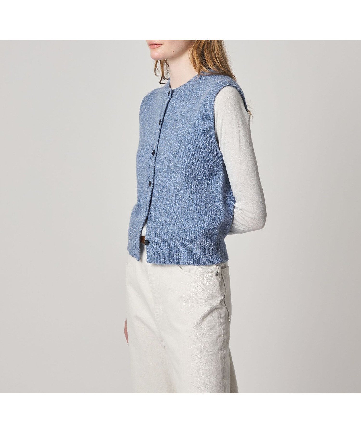 【ビューティ&ユース ユナイテッドアローズ/BEAUTY&YOUTH / UNITED ARROWS】のSteven Alan ウール シルク クルーネック ベスト インテリア・キッズ・メンズ・レディースファッション・服の通販 founy(ファニー) 　ファッション　Fashion　レディースファッション　Fashion for Women　アウター　Coat / Outerwear Collection　トップス・カットソー　Cut & Sew Tops　ベスト&ジレ / 重ね着スタイル　Vests & Gilets　カットソー　Cut and Sewn Top　コンパクト　Compact, Small Size　シルク　Silk, 100% Silk　シンプル　Simple, Minimal　ネップ　Nepp, Slub Yarn　フロント　Front, Front Design　ベスト　Vest, Waistcoat　LT.BLUE|ID: prp329100004833428 ipo3291000000035197651