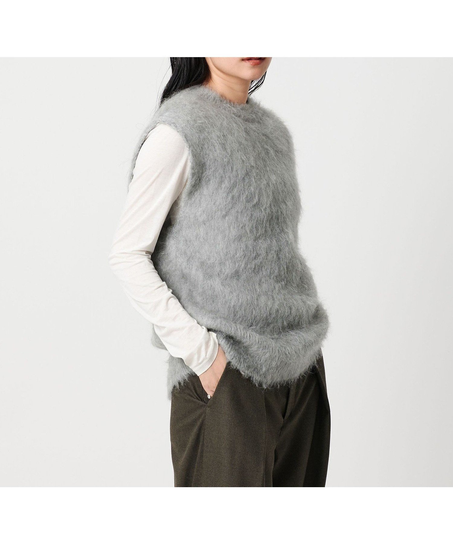 【ユナイテッドアローズ/UNITED ARROWS】のMARW UNITED ARROWS シャギー ニットベスト インテリア・キッズ・メンズ・レディースファッション・服の通販 founy(ファニー) 　ファッション　Fashion　レディースファッション　Fashion for Women　アウター　Coat / Outerwear Collection　トップス・カットソー　Cut & Sew Tops　ニット　Knit Tops & Sweaters　ベスト&ジレ / 重ね着スタイル　Vests & Gilets　シンプル　Simple, Minimal　人気　Popular, Best Seller　ベスト　Vest, Waistcoat　ポケット　Pocket, Pocket Detail　リラックス　Relax, Relaxed Fit　ワイド　Wide, Wide Fit　A/W・秋冬　Autumn/Winter　ビジネス 仕事 通勤　Business / Work / Commuting　LT.GRAY|ID: prp329100004833445 ipo3291000000035197773