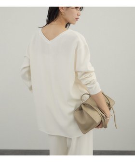 【サロン アダム エ ロペ/SALON adam et rope'】のトリアセボートリブブラウス / セットアップ対応 人気、トレンドファッション・服の通販 founy(ファニー) ファッション Fashion レディースファッション Fashion for Women トップス・カットソー Cut & Sew Tops シャツ・ブラウス・オフィスカジュアル Elegant Blouses & Button-Ups ストレッチ Stretch, Stretchy Fabric セットアップ Set-Up, Coordinated Outfit とろみ Fluid, Flowy Fabric デコルテ Décolleté, Neckline ヘムライン Hemline, Bottom Cut エレガント 上品 Elegant ビジネス 仕事 通勤 Business / Work / Commuting |ID:prp329100004833535