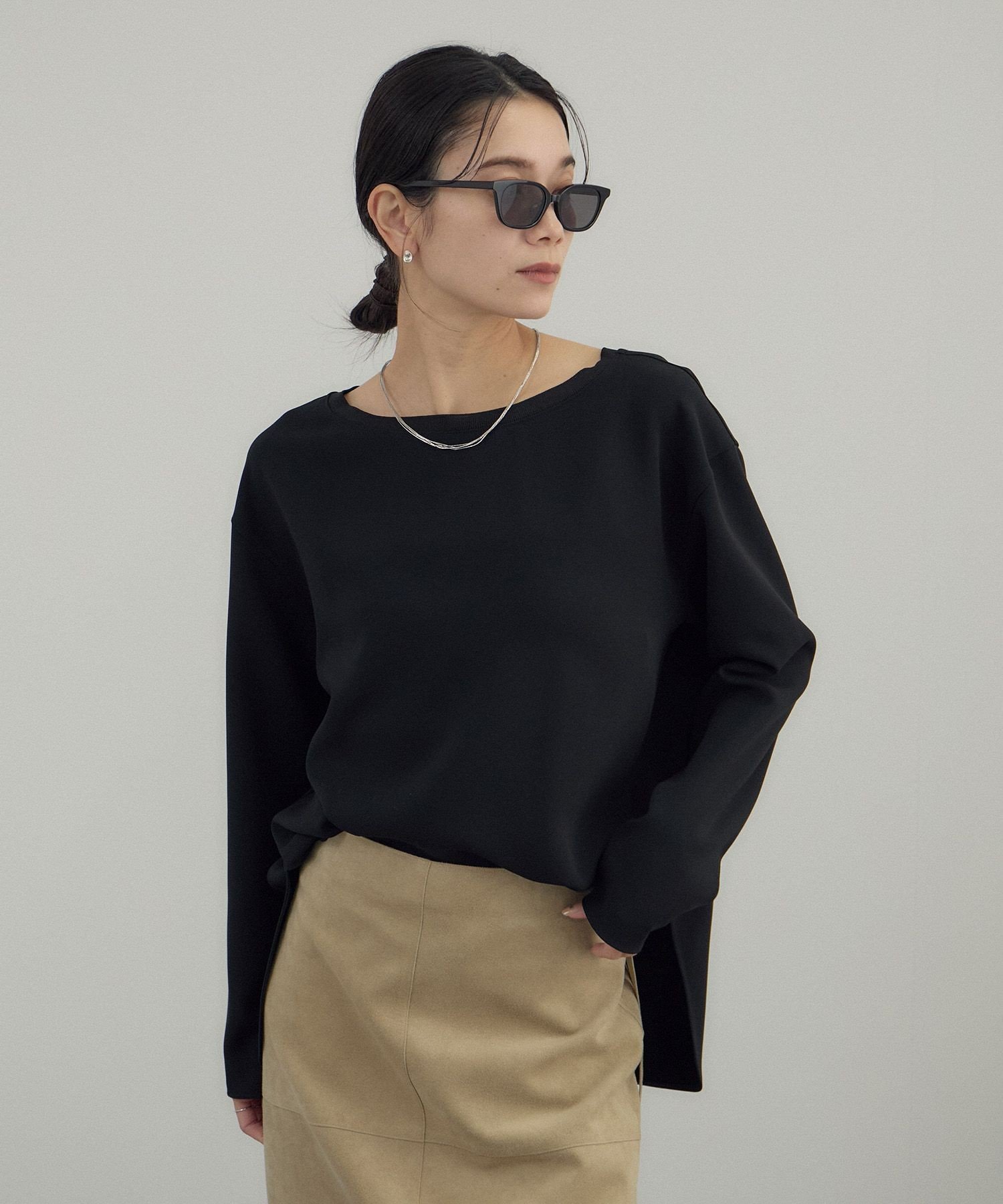 【サロン アダム エ ロペ/SALON adam et rope'】のトリアセボートリブブラウス / セットアップ対応 インテリア・キッズ・メンズ・レディースファッション・服の通販 founy(ファニー) 　ファッション　Fashion　レディースファッション　Fashion for Women　トップス・カットソー　Cut & Sew Tops　シャツ・ブラウス・オフィスカジュアル　Elegant Blouses & Button-Ups　ストレッチ　Stretch, Stretchy Fabric　セットアップ　Set-Up, Coordinated Outfit　とろみ　Fluid, Flowy Fabric　デコルテ　Décolleté, Neckline　ヘムライン　Hemline, Bottom Cut　エレガント 上品　Elegant　ビジネス 仕事 通勤　Business / Work / Commuting　ブラック(01)|ID: prp329100004833535 ipo3291000000035198888