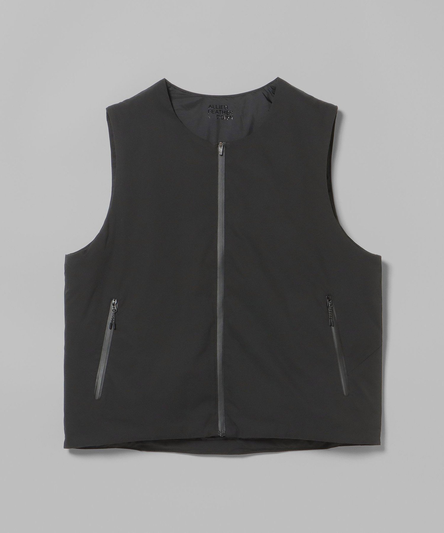 【ビームス ゴルフ/BEAMS GOLF】のB.G.THREE / ALL-TIME ノーカラー パデットベスト 人気、トレンドファッション・服の通販 founy(ファニー) 　ファッション　Fashion　レディースファッション　Fashion for Women　アウター　Coat / Outerwear Collection　トップス・カットソー　Cut & Sew Tops　ベスト&ジレ / 重ね着スタイル　Vests & Gilets　ウォーム　Warm Fabric　軽量　Lightweight, Ultra Light　シンプル　Simple, Minimal　ダウン　Down, Puffer　パッチ　Patch, Appliqué　フロント　Front, Front Design　ベスト　Vest, Waistcoat　ポケット　Pocket, Pocket Detail　ゴルフ　Golf　ビジネス 仕事 通勤　Business / Work / Commuting　 other-1|ID: prp329100004833540 ipo3291000000035198945