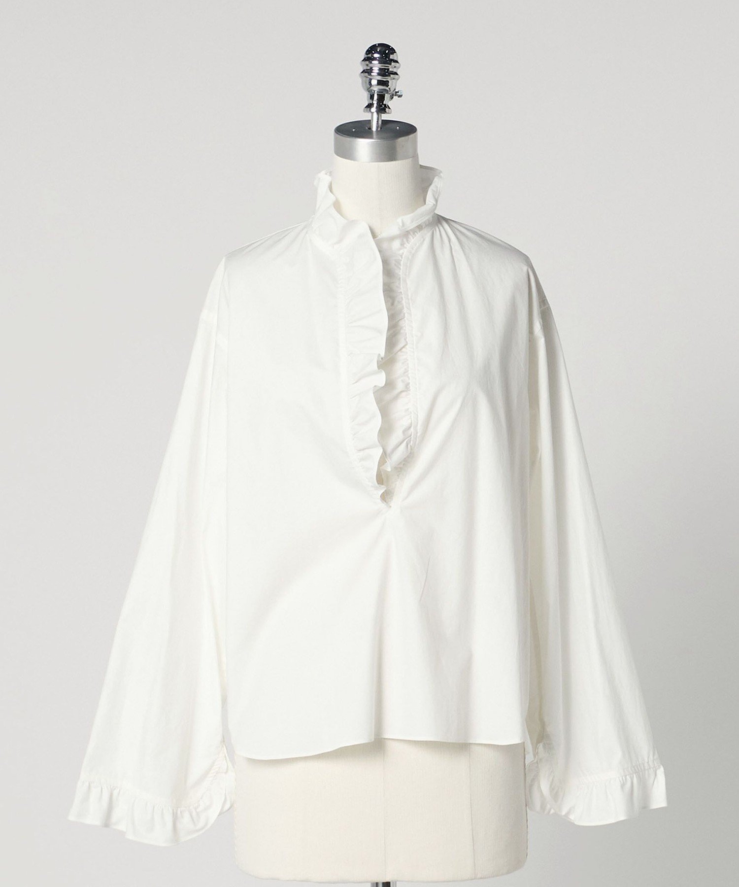 【ユナイテッドアローズ/UNITED ARROWS】のLOEFF フリル スキッパー シャツ 人気、トレンドファッション・服の通販 founy(ファニー) 　ファッション　Fashion　レディースファッション　Fashion for Women　トップス・カットソー　Cut & Sew Tops　シャツ・ブラウス・オフィスカジュアル　Elegant Blouses & Button-Ups　スキッパー　Skipper, Open Collar　スリーブ　Sleeve, Long Sleeve / Short Sleeve　フリル　Frill, Ruffle　フレア　Flare, Flared　ブロード　Broadcloth, Fine Cotton　エレガント 上品　Elegant　 other-1|ID: prp329100004833554 ipo3291000000035199348