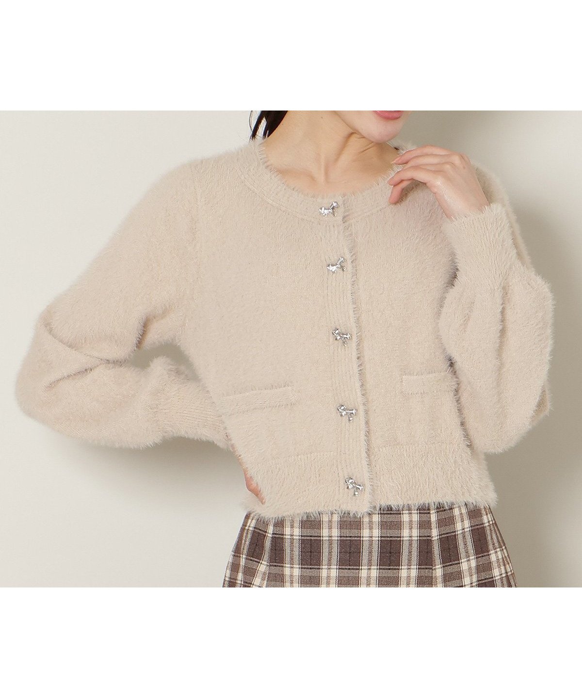 【ウィルセレクション/WILLSELECTION】の【New Year s Item】リボンボタンフェザーカーディガン インテリア・キッズ・メンズ・レディースファッション・服の通販 founy(ファニー) 　ファッション　Fashion　レディースファッション　Fashion for Women　トップス・カットソー　Cut & Sew Tops　カーディガン・羽織り　Layered Style Cardigans　カーディガン　Cardigan, Knitwear　コンパクト　Compact, Small Size　フェザー　Feather, Feather Detail　フェザーヤーン　Feather Yarn, Fluffy Yarn　リボン　Ribbon, Bow　ベージュ|ID: prp329100004833557 ipo3291000000035199401