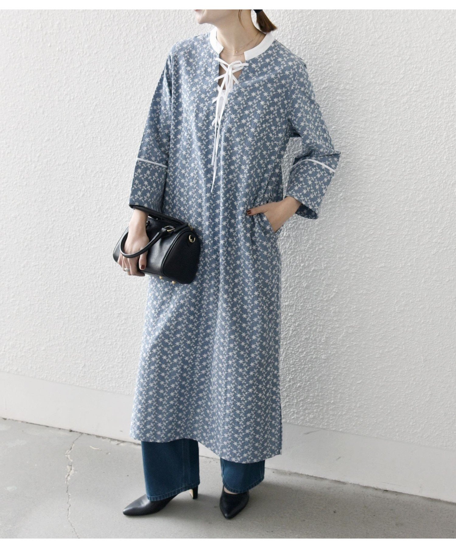 【シップス フォー ウィメン/SHIPS】のSHIPS any 洗濯機可能 エンブロイダリー シャンブレー レースアップ ワンピース インテリア・キッズ・メンズ・レディースファッション・服の通販 founy(ファニー) 　ファッション　Fashion　レディースファッション　Fashion for Women　ワンピース　Dresses　インド　Indian Textile　エンブロイダリー　Embroidery Design　洗える　Machine Washable　キャミワンピース　Cami Dress, Slip Dress　シャンブレー　Chambray, Denim-Like Fabric　ジャケット　Jacket, Outerwear　タートル　Turtleneck, Turtle Collar　ベスト　Vest, Waistcoat　レース　Lace, Lace Fabric　ロング　Long, Long-Length　おすすめ　Recommended / Our Picks　ブルー|ID: prp329100004833565 ipo3291000000035199541