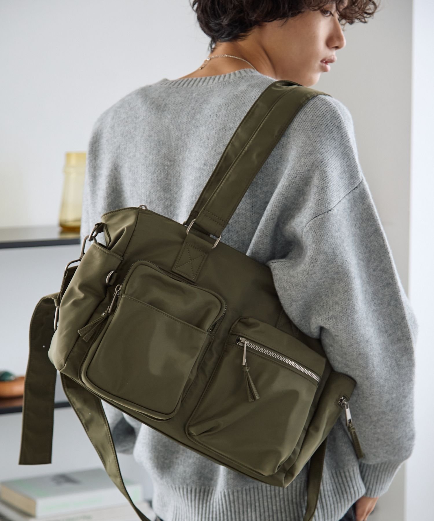 【ページボーイ/PAGEBOY】のPBLIM 10ポケットボストンバッグ インテリア・キッズ・メンズ・レディースファッション・服の通販 founy(ファニー) 　ファッション　Fashion　レディースファッション　Fashion for Women　バッグ　Bags　おすすめ　Recommended / Our Picks　ショルダー　Shoulder, Shoulder Strap　チャーム　Charm, Pendant　ボストンバッグ　Boston Bag, Retro Bag　ポケット　Pocket, Pocket Detail　旅行　Travel　ビジネス 仕事 通勤　Business / Work / Commuting　ナイロンカーキ75|ID: prp329100004833704 ipo3291000000035201403