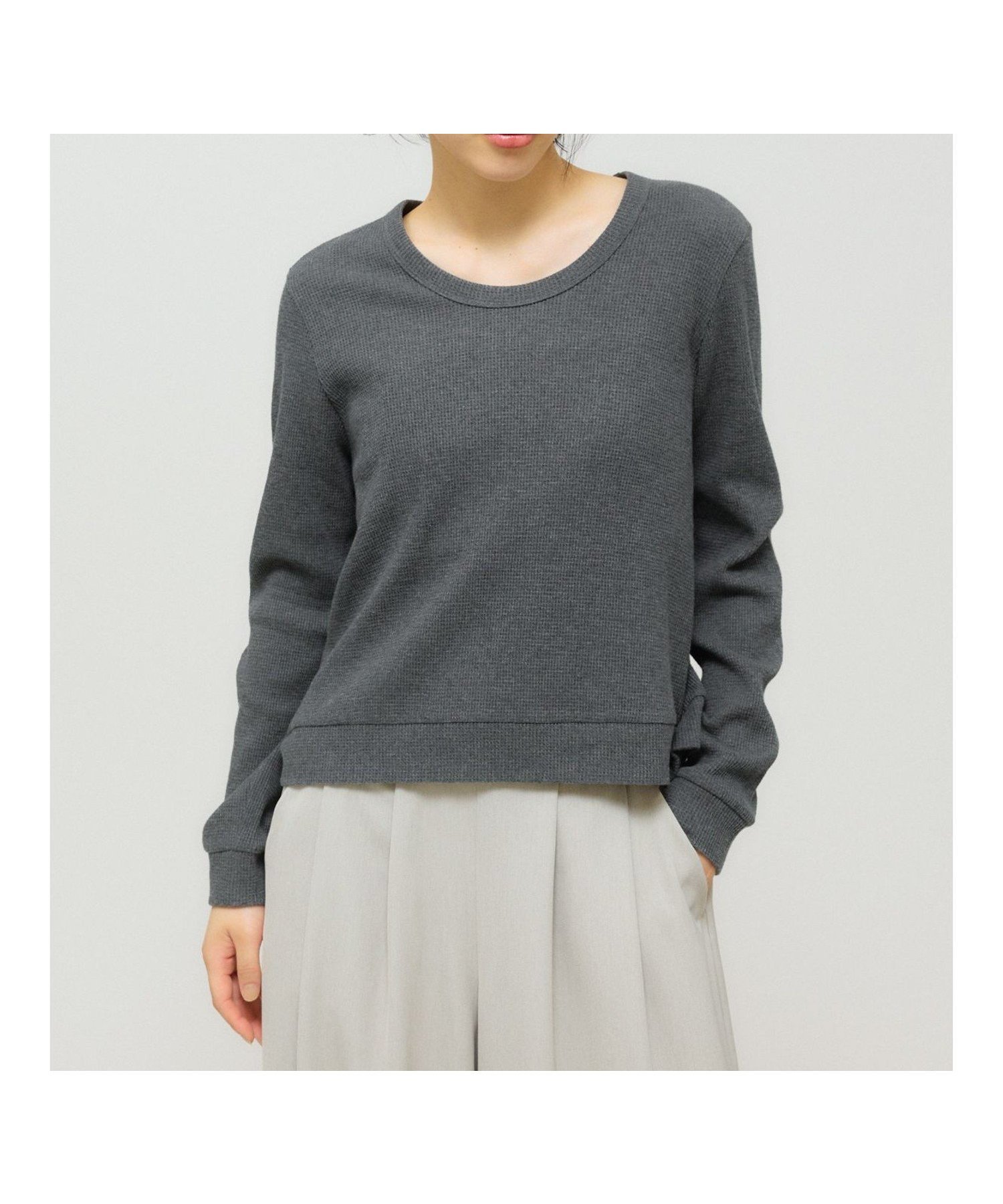 【マーコート/MARcourt】のMIDIUMISOLID for Ladies Uネックワッフルプルオーバー インテリア・キッズ・メンズ・レディースファッション・服の通販 founy(ファニー) 　ファッション　Fashion　レディースファッション　Fashion for Women　トップス・カットソー　Cut & Sew Tops　カジュアルプルオーバー・ニットトップス　Pullovers & Knit Tops / Casual Pullovers　カットソー　Cut and Sewn Top　コンパクト　Compact, Small Size　トレンド　Trend, Trending Now　ポケット　Pocket, Pocket Detail　ワッフル　Waffle, Waffle Knit　今季　This Season, Current Season　長袖　Long Sleeve, Full Sleeve　グレー|ID: prp329100004833705 ipo3291000000035201406