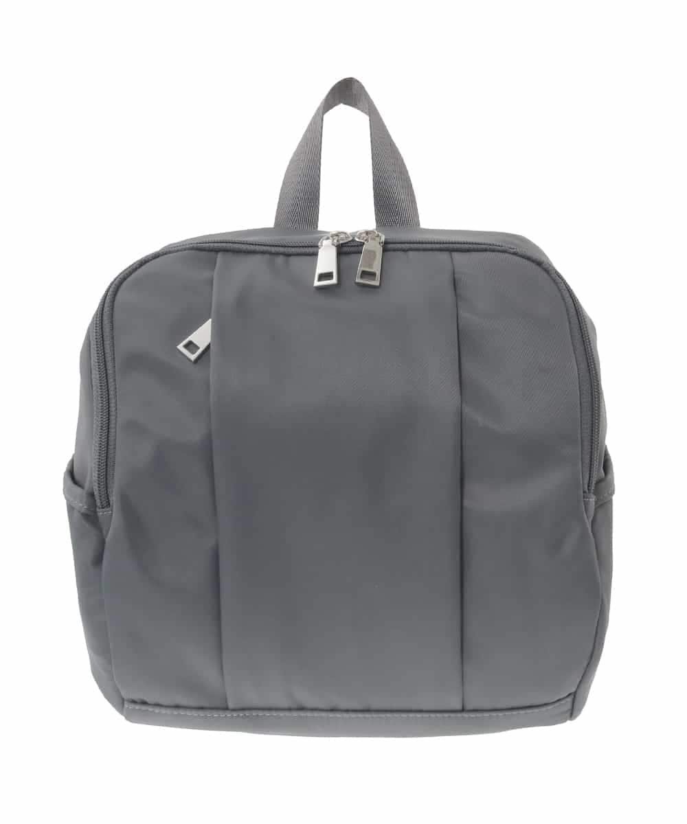 【エムケイ ミッシェルクラン/MK MICHEL KLEIN】の撥水 フロントタックデザインミニリュック インテリア・キッズ・メンズ・レディースファッション・服の通販 founy(ファニー) 　ファッション　Fashion　レディースファッション　Fashion for Women　インナー　Innerwear　クッション　Cushion, Throw Pillow　コンパクト　Compact, Small Size　軽量　Lightweight, Ultra Light　シンプル　Simple, Minimal　ジップ　Zip, Zipper　スタイリッシュ　Stylish, Fashionable　フォルム　Silhouette, Form　フロント　Front, Front Design　ポケット　Pocket, Pocket Detail　ポーチ　Pouch, Small Case　メッシュ　Mesh, Net Fabric　リュック　Backpack, Rucksack　ビジネス 仕事 通勤　Business / Work / Commuting　グレー|ID: prp329100004833708 ipo3291000000035201459