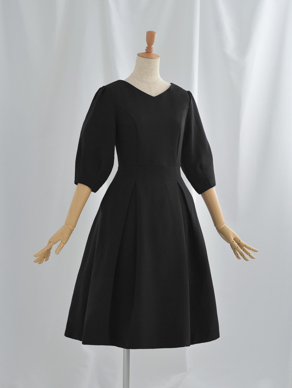 【レジーナリスレ/Regina Risurre】のキレイ ワンピ マリナ インテリア・キッズ・メンズ・レディースファッション・服の通販 founy(ファニー) 　ファッション　Fashion　レディースファッション　Fashion for Women　ワンピース　Dresses　エレガント 上品　Elegant　フィット　Fit, Slim Fit　フレア　Flare, Flared　美人 ブラック|ID: prp329100004833853 ipo3291000000035203962