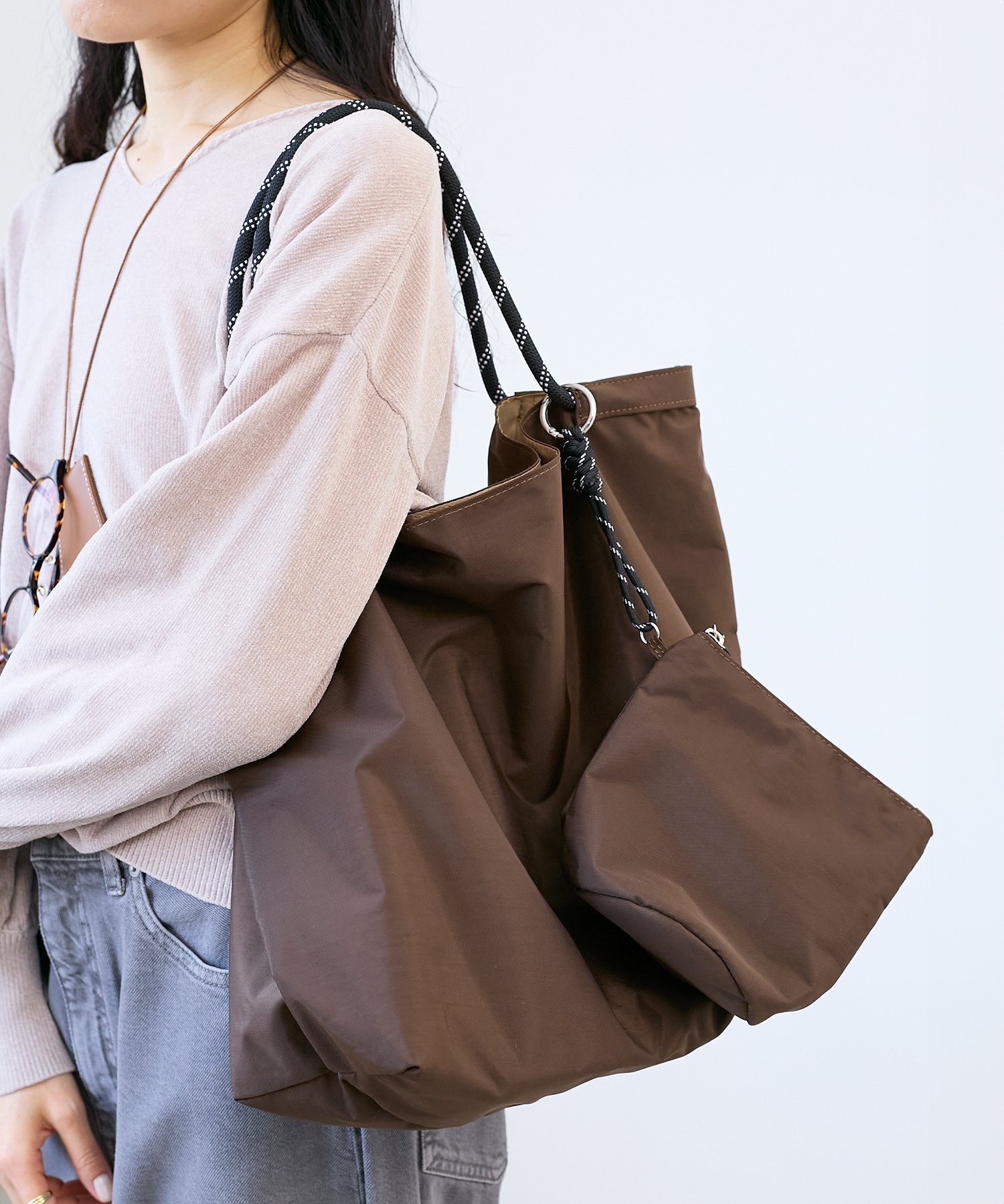 【ルクールブラン/le.coeur blanc】の【撥水】ナイロンパッカブルトート インテリア・キッズ・メンズ・レディースファッション・服の通販 founy(ファニー) 　ファッション　Fashion　レディースファッション　Fashion for Women　バッグ　Bags　ギンガム　Gingham, Gingham Fabric　コンパクト　Compact, Small Size　軽量　Lightweight, Ultra Light　ショルダー　Shoulder, Shoulder Strap　チェック　Check, Plaid, Tartan　トートバッグ　Tote Bag, Large Shoulder Bag　ドローコード　Drawcord, Drawstring Cord　ポケット　Pocket, Pocket Detail　ポーチ　Pouch, Small Case　別注　Limited Edition, Custom Order　おすすめ　Recommended / Our Picks　旅行　Travel　ブラウン|ID: prp329100004833918 ipo3291000000035204905