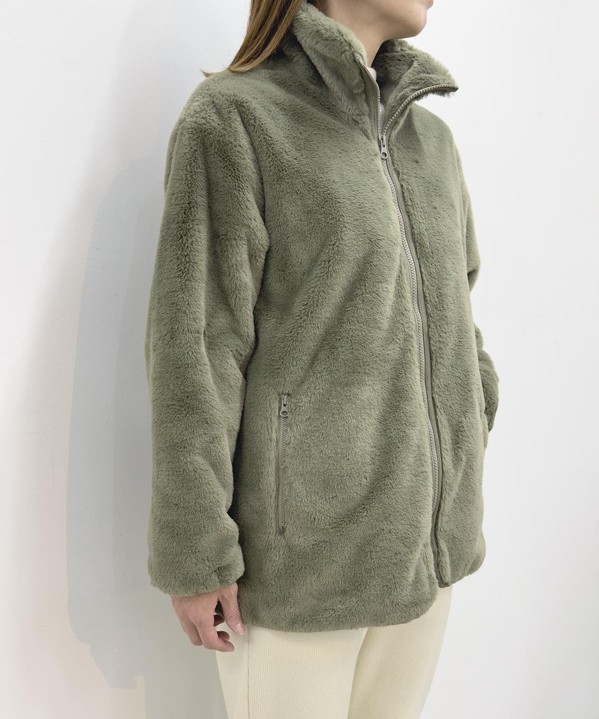 【スタジオピッコーネ/STUDIO PICONE】の【オンラインストア・店舗限定商品】フェイクファーブルゾン インテリア・キッズ・メンズ・レディースファッション・服の通販 founy(ファニー) 　ファッション　Fashion　レディースファッション　Fashion for Women　アウター　Coat / Outerwear Collection　ブルゾンジャケット・スポーティアウター　Blouson Jackets　なめらか　Smooth, Silky Texture　パイピング　Piping, Trim Design　フェイクファー　Faux Fur, Imitation Fur　フロント　Front, Front Design　ポケット　Pocket, Pocket Detail　人気　Popular, Best Seller　カーキ|ID: prp329100004833982 ipo3291000000035206093