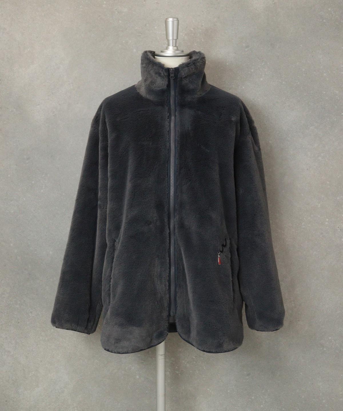 【スタジオピッコーネ/STUDIO PICONE】の【オンラインストア・店舗限定商品】フェイクファーブルゾン インテリア・キッズ・メンズ・レディースファッション・服の通販 founy(ファニー) 　ファッション　Fashion　レディースファッション　Fashion for Women　アウター　Coat / Outerwear Collection　ブルゾンジャケット・スポーティアウター　Blouson Jackets　なめらか　Smooth, Silky Texture　パイピング　Piping, Trim Design　フェイクファー　Faux Fur, Imitation Fur　フロント　Front, Front Design　ポケット　Pocket, Pocket Detail　人気　Popular, Best Seller　グレー|ID: prp329100004833982 ipo3291000000035206094