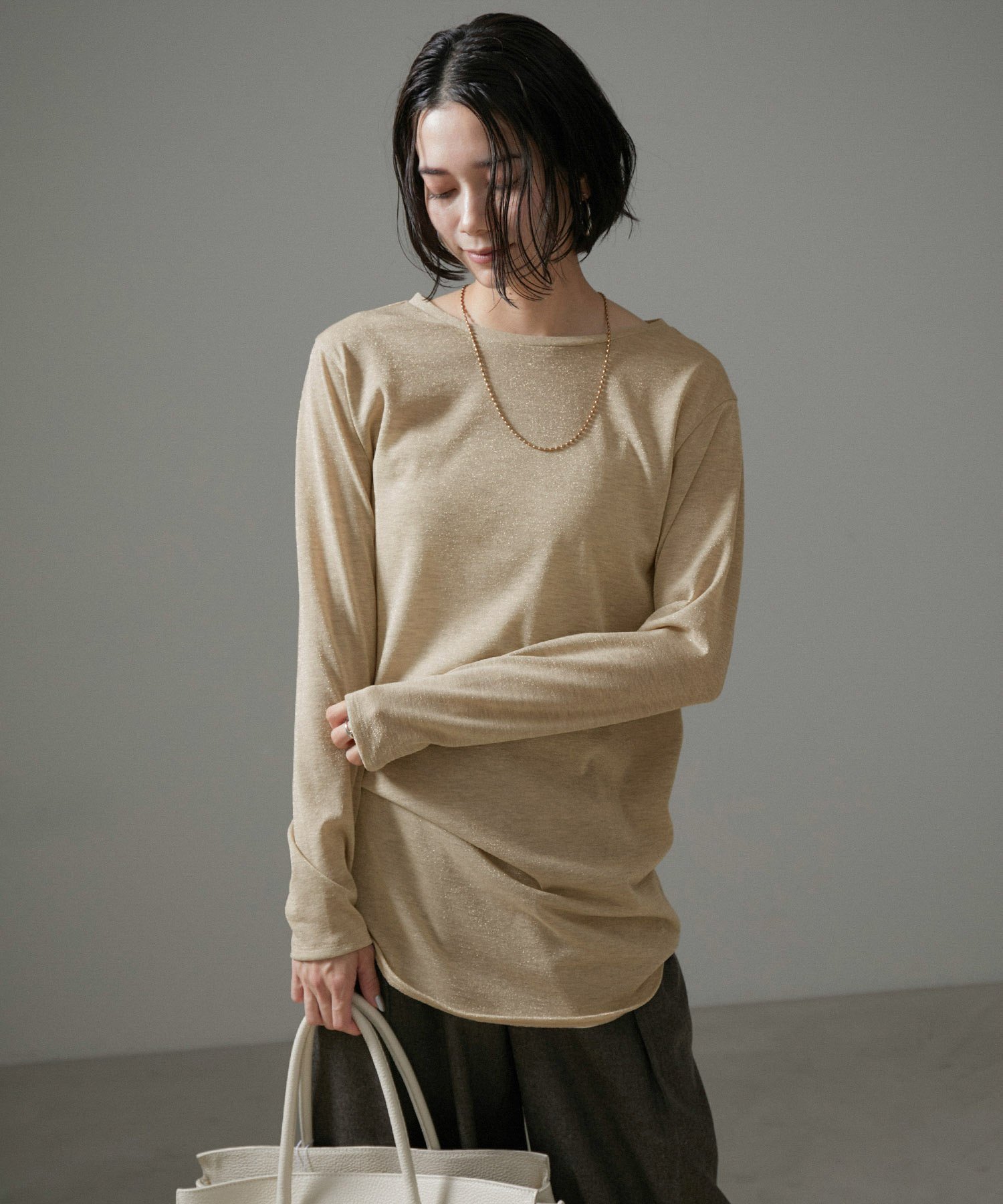 【サロン アダム エ ロペ/SALON adam et rope'】のスパークルラメプルオーバー インテリア・キッズ・メンズ・レディースファッション・服の通販 founy(ファニー) 　ファッション　Fashion　レディースファッション　Fashion for Women　トップス・カットソー　Cut & Sew Tops　カジュアルプルオーバー・ニットトップス　Pullovers & Knit Tops / Casual Pullovers　インナー　Innerwear　カットソー　Cut and Sewn Top　キャミソール　Camisole, Spaghetti Strap Top　シアー　Sheer, See-Through　シンプル　Simple, Minimal　ジャケット　Jacket, Outerwear　タンク　Tank Top, Sleeveless Top　トレンド　Trend, Trending Now　ビスチェ　Bustier, Corset Top　ポケット　Pocket, Pocket Detail　エレガント 上品　Elegant　ゴールド(90)|ID: prp329100004833987 ipo3291000000035206129