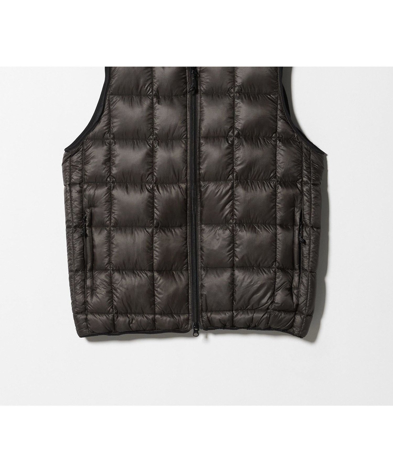 【ビューティ&ユース ユナイテッドアローズ/BEAUTY&YOUTH / UNITED ARROWS】のCGS. リサイクルナイロン アライド ダウンベスト インテリア・キッズ・メンズ・レディースファッション・服の通販 founy(ファニー) 　ファッション　Fashion　レディースファッション　Fashion for Women　アウター　Coat / Outerwear Collection　トップス・カットソー　Cut & Sew Tops　ベスト&ジレ / 重ね着スタイル　Vests & Gilets　カリフォルニア　California, Cali Style　ダウン　Down, Puffer　バランス　Balance, Style Balance　ベスト　Vest, Waistcoat　ボトム　Bottoms, Lower Wear　ミドル　Middle Length, Mid Height　おすすめ　Recommended / Our Picks　DK.BROWN|ID: prp329100004833988 ipo3291000000035206169