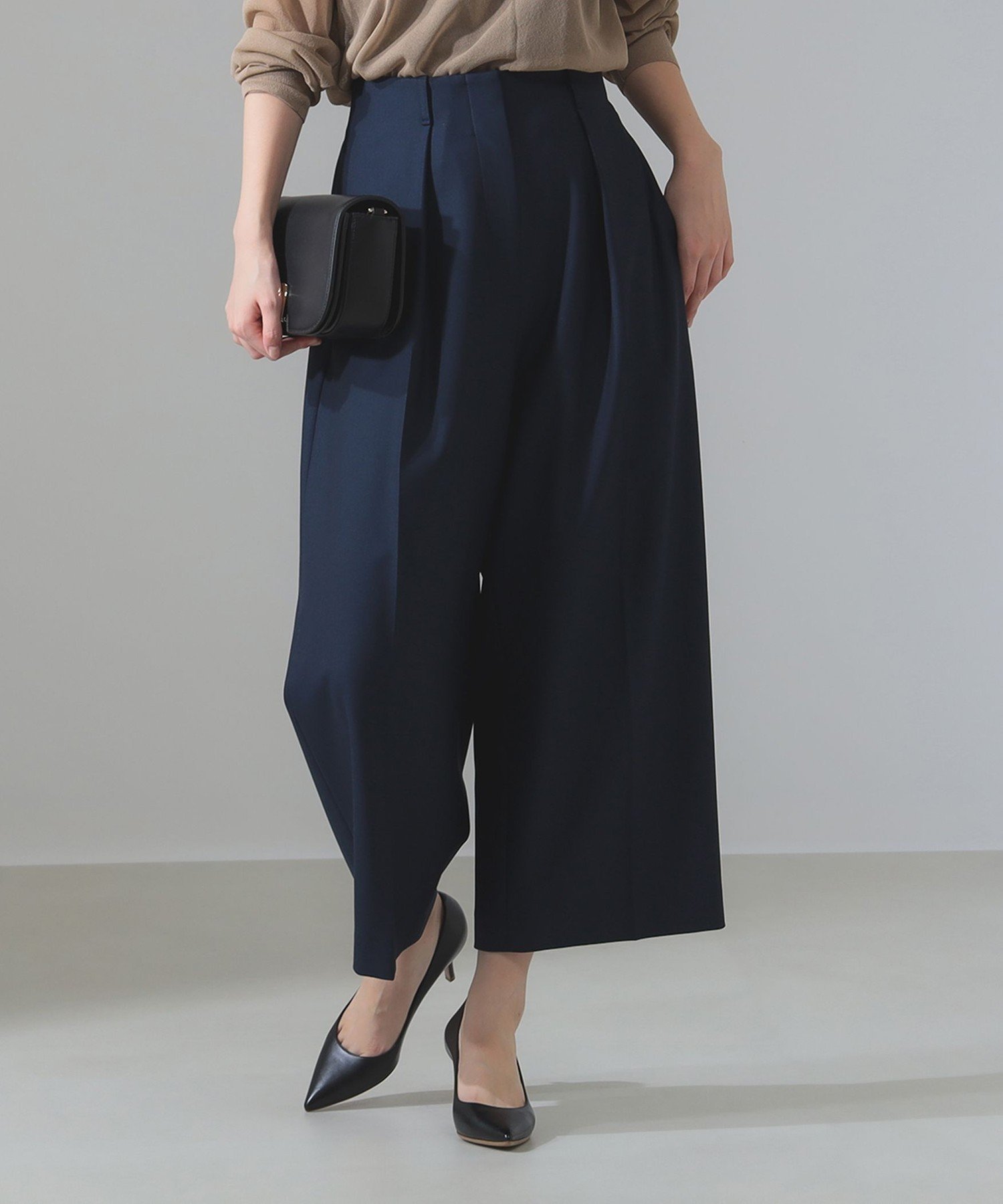 【ビームス ウイメン/BEAMS】のクロップド ワイドパンツ インテリア・キッズ・メンズ・レディースファッション・服の通販 founy(ファニー) 　ファッション　Fashion　レディースファッション　Fashion for Women　パンツ　Pants & Trousers　クロップド　Cropped, Short Length　シンプル　Simple, Minimal　ジャケット　Jacket, Outerwear　ストレッチ　Stretch, Stretchy Fabric　ストレート　Straight, Straight Cut　バランス　Balance, Style Balance　モダン　Modern, Contemporary　ワイド　Wide, Wide Fit　定番　Standard, Basic Item　NAVY|ID: prp329100004834044 ipo3291000000035206979