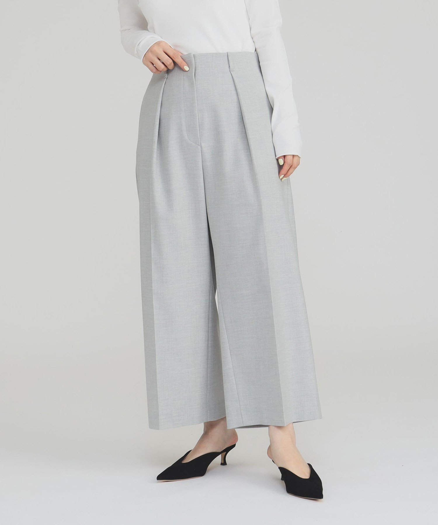 【ビームス ウイメン/BEAMS】のクロップド ワイドパンツ インテリア・キッズ・メンズ・レディースファッション・服の通販 founy(ファニー) 　ファッション　Fashion　レディースファッション　Fashion for Women　パンツ　Pants & Trousers　クロップド　Cropped, Short Length　シンプル　Simple, Minimal　ジャケット　Jacket, Outerwear　ストレッチ　Stretch, Stretchy Fabric　ストレート　Straight, Straight Cut　バランス　Balance, Style Balance　モダン　Modern, Contemporary　ワイド　Wide, Wide Fit　定番　Standard, Basic Item　LIGHT.GREY|ID: prp329100004834044 ipo3291000000035206980