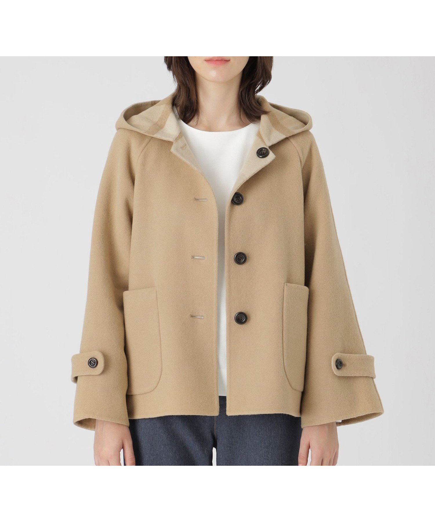 【ブルーレーベル クレストブリッジ/BLUE LABEL CRESTBRIDGE】の【一部店舗限定】クレストブリッジチェックリバーシブルコート インテリア・キッズ・メンズ・レディースファッション・服の通販 founy(ファニー) 　ファッション　Fashion　レディースファッション　Fashion for Women　アウター　Coat / Outerwear Collection　コート・ロングコート・ピーコート　Long Coats, Peacoats & More　ショート　Short, Short Length　チェック　Check, Plaid, Tartan　リバーシブル　Reversible, Two-Sided　無地　Plain, Solid Color　ベージュ|ID: prp329100004834046 ipo3291000000035206997