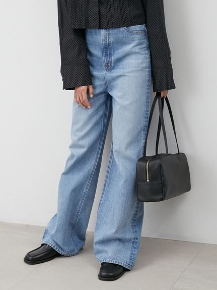 【ミラオーウェン/Mila Owen】のハイウエストワイドデニムパンツ インテリア・キッズ・メンズ・レディースファッション・服の通販 founy(ファニー) 　雑誌掲載アイテム　Magazine Picks & Fashion Features　ファッション雑誌　Fashion Magazines　ヴェリィ　VERY　ファッション　Fashion　レディースファッション　Fashion for Women　パンツ　Pants & Trousers　デニムパンツ・ジーンズ・美脚デニム　Denim Jeans & Pants　エレガント 上品　Elegant　11月号　November Issue　スマート　Smart, Elegant　雑誌　Magazine, Fashion Magazine　デニム　Denim, Jeans Material　人気　Popular, Best Seller　パターン　Pattern, Design Print　ビンテージ　Vintage, Retro Style　ファブリック　Fabric, Textile　ワイド　Wide, Wide Fit　LBLU[081]|ID: prp329100004834052 ipo3291000000035207075