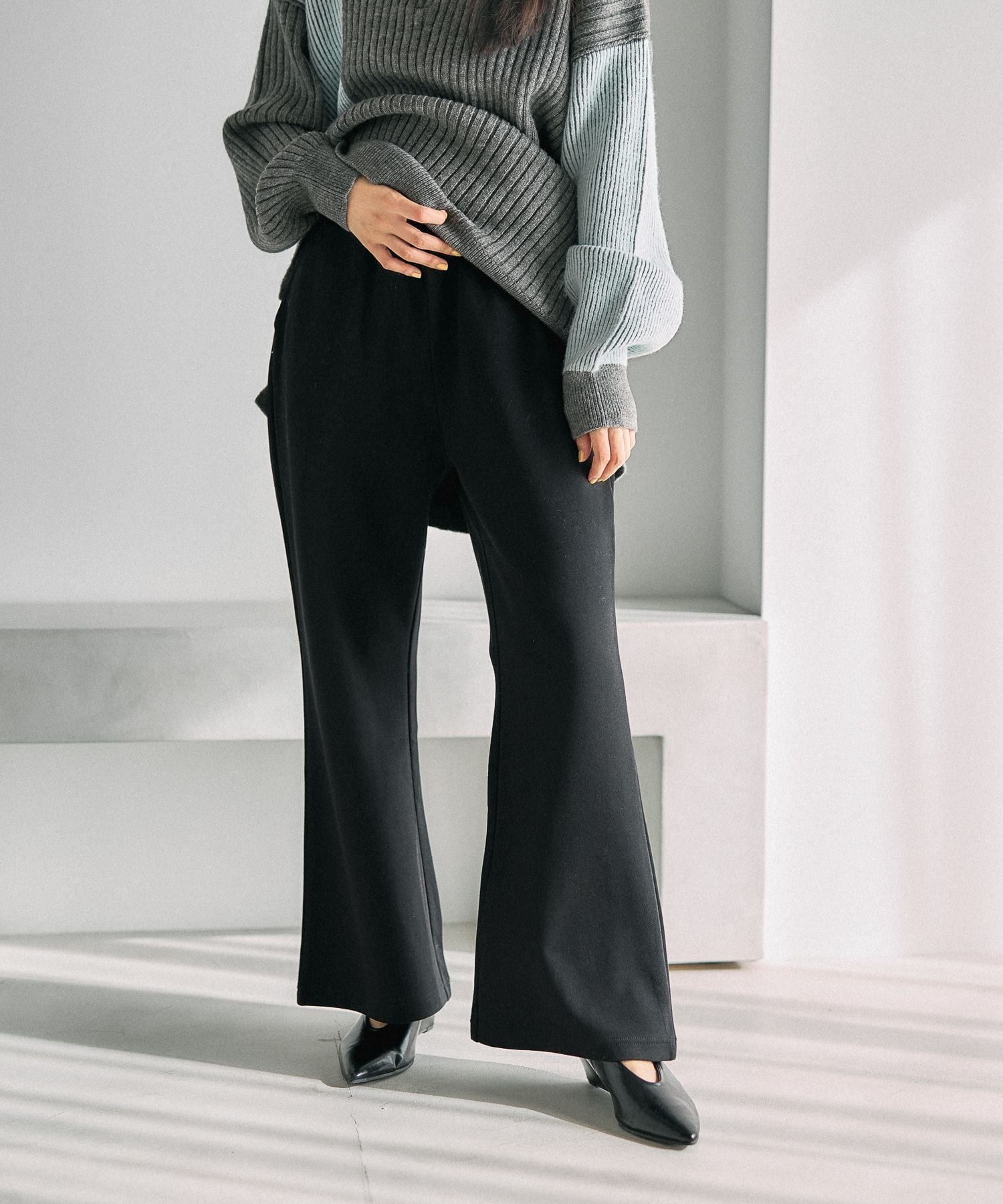 【レプシィム ローリーズファーム/LEPSIM LOWRYS FARM】のライトスウェットフレアパンツ インテリア・キッズ・メンズ・レディースファッション・服の通販 founy(ファニー) 　ファッション　Fashion　レディースファッション　Fashion for Women　パンツ　Pants & Trousers　おすすめ　Recommended / Our Picks　シューズ　Shoes, Footwear　スニーカー　Sneakers, Trainers　チュニック　Tunic, Long Top　パジャマ　Pajamas, Sleepwear　フレア　Flare, Flared　ブラック09|ID: prp329100004834074 ipo3291000000035207402