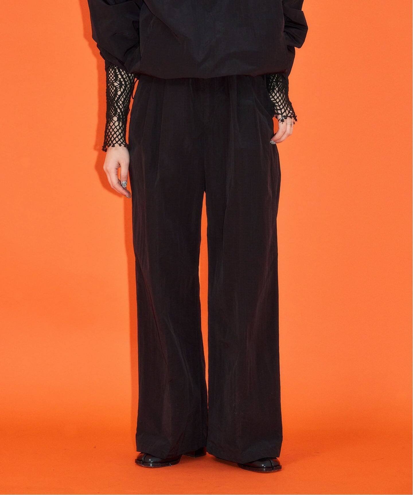 【シティーショップ/CITYSHOP】のTHE MOOD ストレートパンツ インテリア・キッズ・メンズ・レディースファッション・服の通販 founy(ファニー) ファッション Fashion レディースファッション Fashion for Women パンツ Pants & Trousers サテン Satin, Glossy Fabric シューズ Shoes, Footwear ショート Short, Short Length シンプル Simple, Minimal ジャケット Jacket, Outerwear スウェット / スエット Sweatshirt, Sweatwear スカーフ Scarf, Neckwear ストレート Straight, Straight Cut スポーティ Sporty, Casual Athletic スラックス Slacks, Dress Pants チェック Check, Plaid, Tartan チェーン Chain, Chain Strap バランス Balance, Style Balance パターン Pattern, Design Print リップ Lip, Lip Motif ループ Loop, Loop Knit ワイド Wide, Wide Fit おすすめ Recommended / Our Picks 2026年 2026 ブラック|ID: prp329100004834105 ipo3291000000035207759