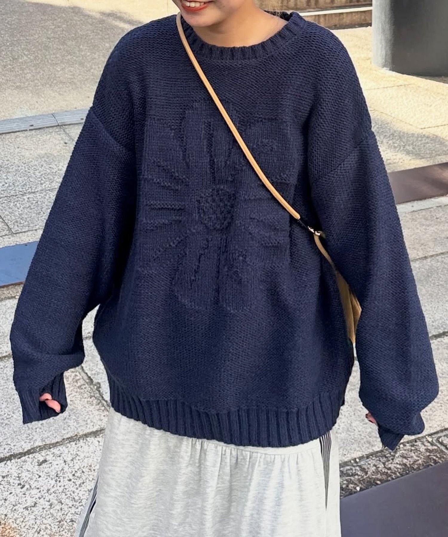 【シーピーシーエム/CPCM】の同色花柄ジャガードニット インテリア・キッズ・メンズ・レディースファッション・服の通販 founy(ファニー) 　ファッション　Fashion　レディースファッション　Fashion for Women　トップス・カットソー　Cut & Sew Tops　ニット　Knit Tops & Sweaters　花柄・フラワープリント・モチーフ　Floral Prints & Motifs / Flower Pattern Tops　秋　Autumn　ショート　Short, Short Length　シンプル　Simple, Minimal　チュニック　Tunic, Long Top　ティアードスカート　Tiered Skirt, Flounced Skirt　フレア　Flare, Flared　リラックス　Relax, Relaxed Fit　ロング　Long, Long-Length　おすすめ　Recommended / Our Picks　ネイビー|ID: prp329100004834141 ipo3291000000035208158