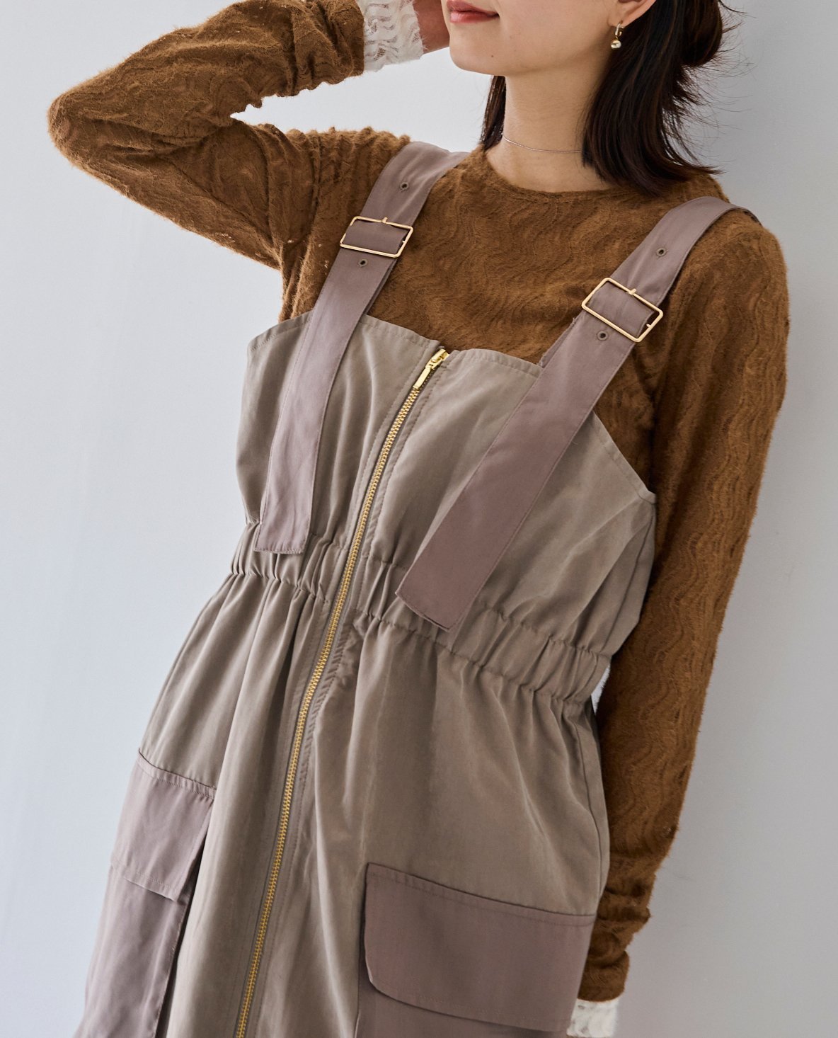 【イーブス/YEVS】の異素材切替ジャンパースカート 人気、トレンドファッション・服の通販 founy(ファニー) 　ファッション　Fashion　レディースファッション　Fashion for Women　スカート　Skirts　インナー　Innerwear　厚底　Platform Shoes　切替　Switching, Contrast Panel　シアー　Sheer, See-Through　ショルダー　Shoulder, Shoulder Strap　スニーカー　Sneakers, Trainers　タートルネック　Turtleneck, High Neck　バランス　Balance, Style Balance　ブルゾン　Blouson, Bomber Jacket　ポケット　Pocket, Pocket Detail　ライダースジャケット　Riders, Biker Jacket　ロング　Long, Long-Length　A/W・秋冬　Autumn/Winter　 other-1|ID: prp329100004834170 ipo3291000000035208768