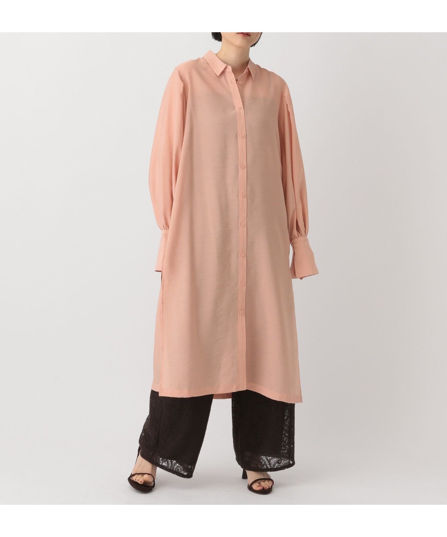 【アパートバイローリーズ/apart by lowrys】のシアーシャツワンピース インテリア・キッズ・メンズ・レディースファッション・服の通販 founy(ファニー) 　ファッション　Fashion　レディースファッション　Fashion for Women　ワンピース　Dresses　シャツワンピース / 1枚で着映えコーデ　Shirt Dresses　カフス　Cuff Design　ギャザー　Gathered, Ruffled　シアー　Sheer, See-Through　シンプル　Simple, Minimal　スリット　Slit, Slit Detail　デニム　Denim, Jeans Material　人気　Popular, Best Seller　バランス　Balance, Style Balance　ボトム　Bottoms, Lower Wear　夏　Summer　ピンク26|ID: prp329100004834192 ipo3291000000035209241