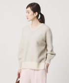 【ユナイテッドアローズ/UNITED ARROWS】のフォックスカシミヤ バイカラー Vネックニット 人気、トレンドファッション・服の通販 founy(ファニー) ファッション Fashion レディースファッション Fashion for Women トップス・カットソー Cut & Sew Tops ニット Knit Tops & Sweaters Vネックトップス V-Neck Tops / V-Cut Neckline Shirts 軽量 Lightweight, Ultra Light スリット Slit, Slit Detail デコルテ Décolleté, Neckline フォックス Fox, Fox Fur ボックス Boxy, Box Shape おすすめ Recommended / Our Picks thumbnail その他9|ID: prp329100004834199 ipo3291000000035209398