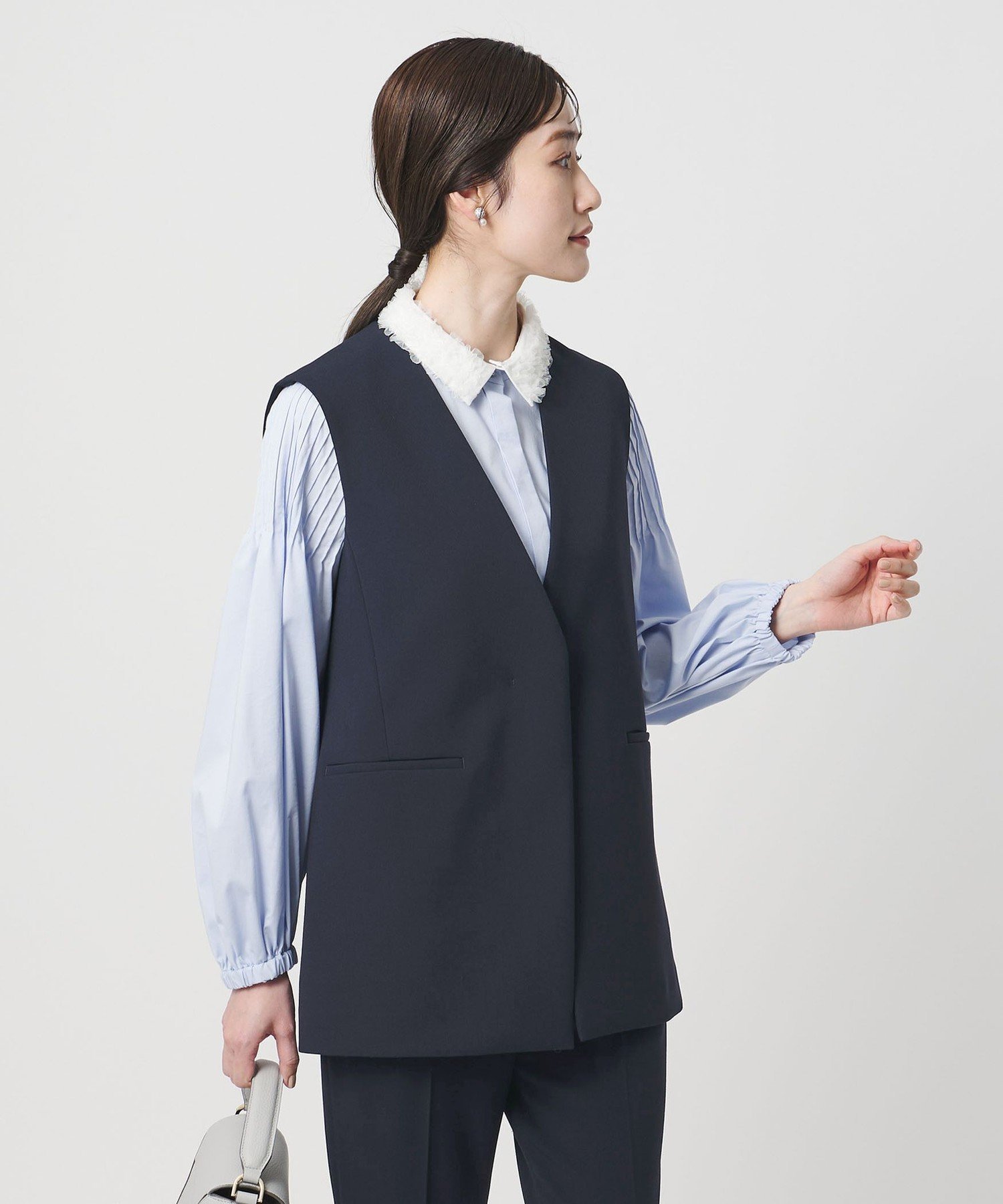 【ユナイテッドアローズ/UNITED ARROWS】のダブルクロス ミドルベスト -ウォッシャブル- 人気、トレンドファッション・服の通販 founy(ファニー) 　ファッション　Fashion　レディースファッション　Fashion for Women　アウター　Coat / Outerwear Collection　トップス・カットソー　Cut & Sew Tops　ベスト&ジレ / 重ね着スタイル　Vests & Gilets　ウォッシャブル　Machine Washable　カットソー　Cut and Sewn Top　ジャケット　Jacket, Outerwear　ダブル　Double, Double-Breasted　フォルム　Silhouette, Form　フロント　Front, Front Design　ベスト　Vest, Waistcoat　ボックス　Boxy, Box Shape　マニッシュ　Mannish, Boyish　ミドル　Middle Length, Mid Height　リブニット　Rib Knit, Ribbed Knit　おすすめ　Recommended / Our Picks　 other-1|ID: prp329100004834256 ipo3291000000035210054